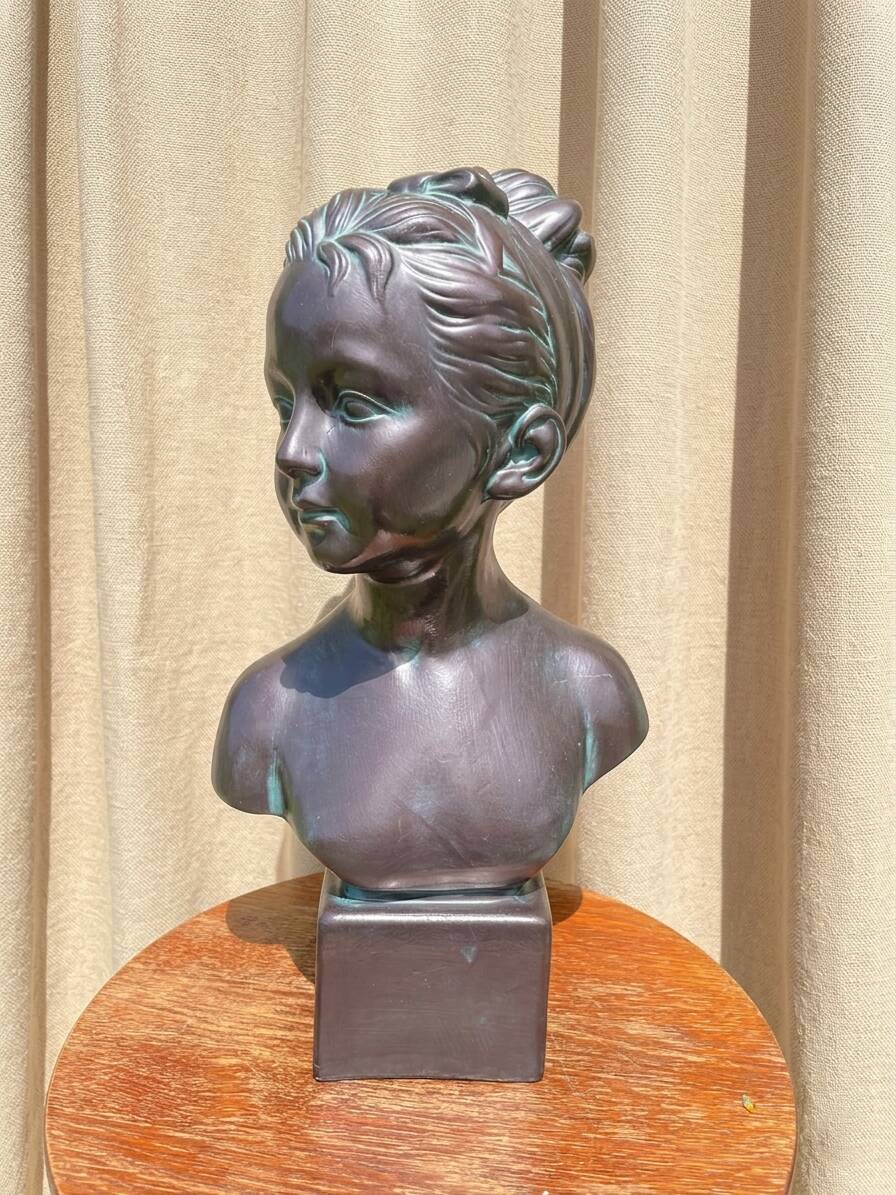 Large bust of Marie-Louise Brongniart (by Jean-Antoine Houdon)
