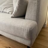 grey sofa 5 places Paragraph