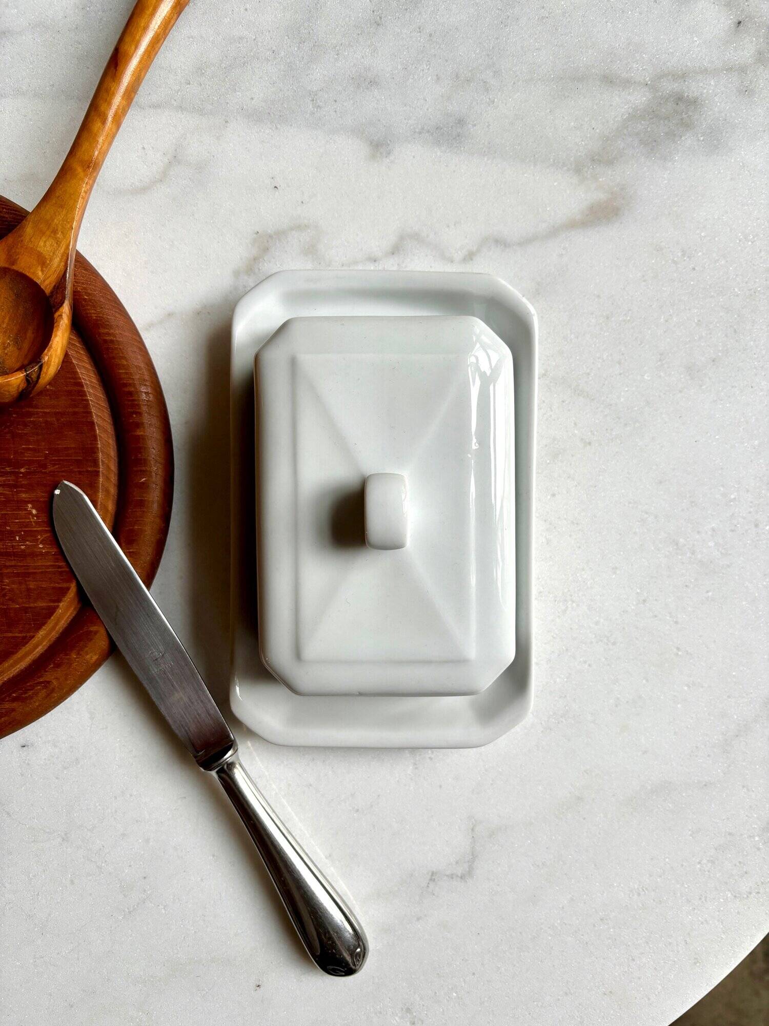 Beurrier Pillivuyt en porcelaine blanche