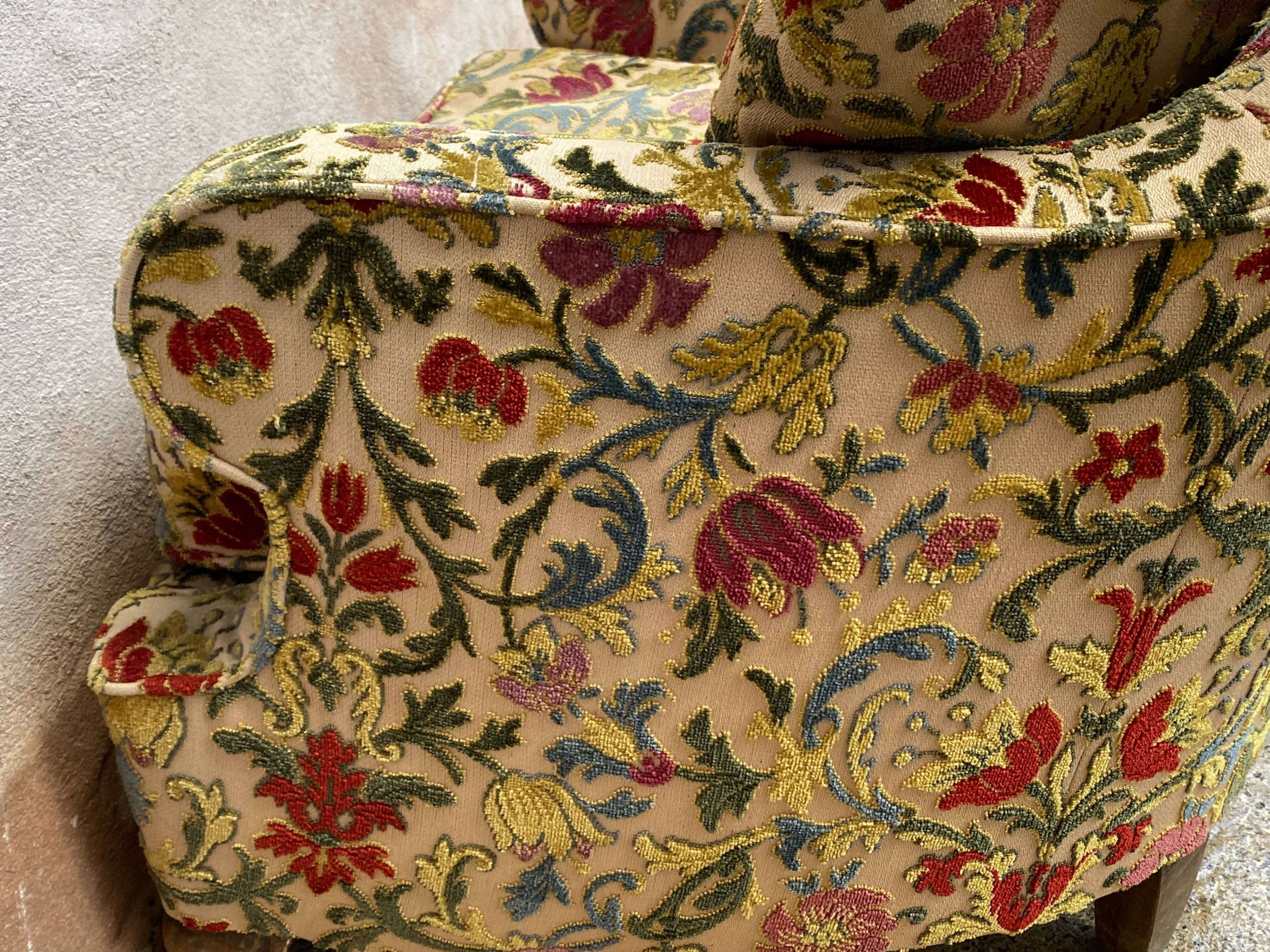 Fauteuil velours fleuri