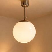 Plafonnier en opaline et métal chromé