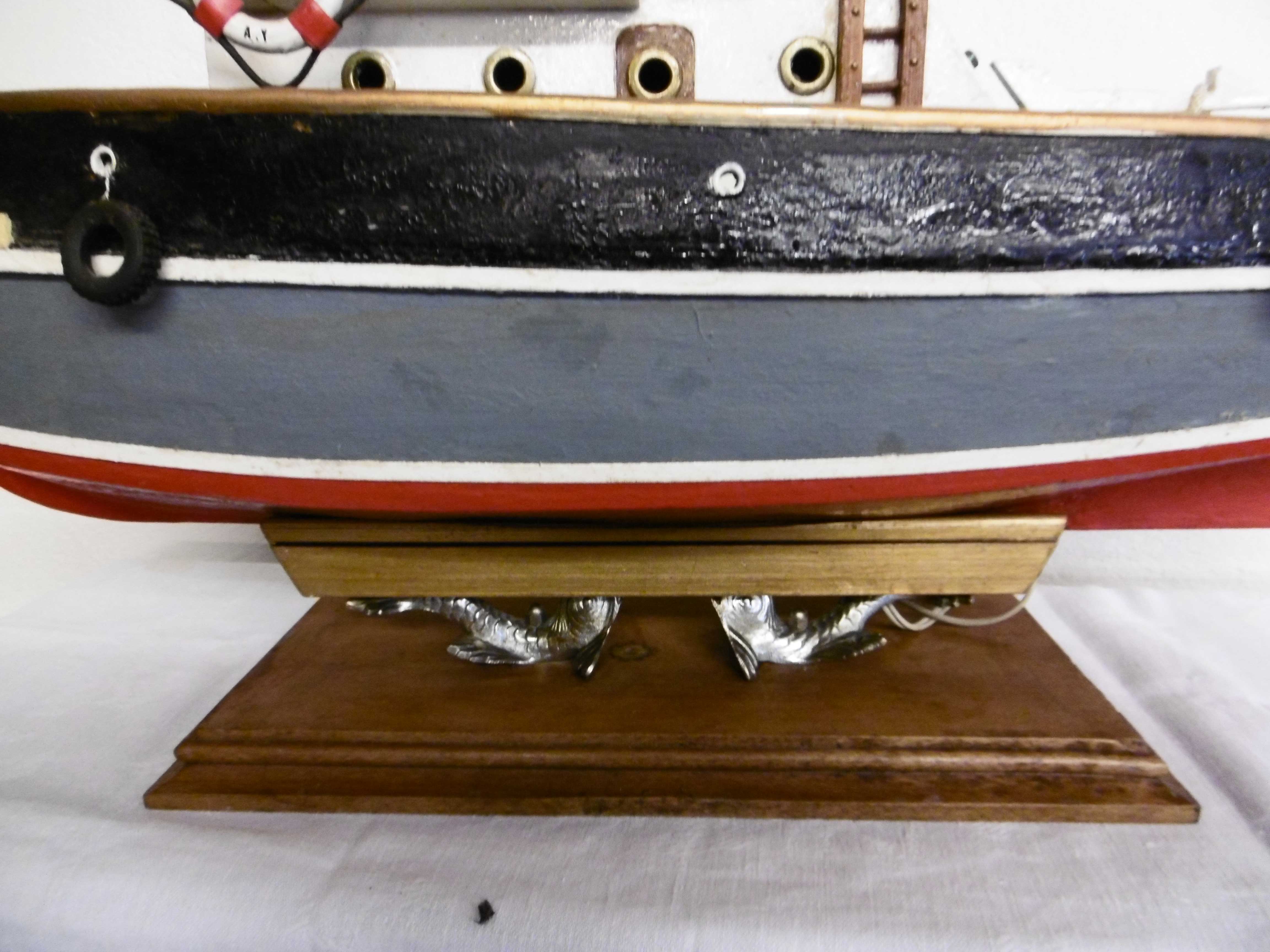 Maquette de bateau, remorqueur abeille 26