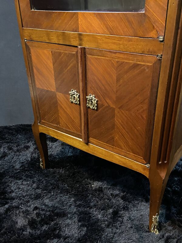 Petite vitrine XIXe de style Transition Louis XV Louis XVI