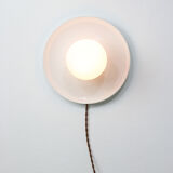 Lampe murale en céramique blanche vintage