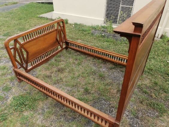 Lit art nouveau 1910 bois vintage