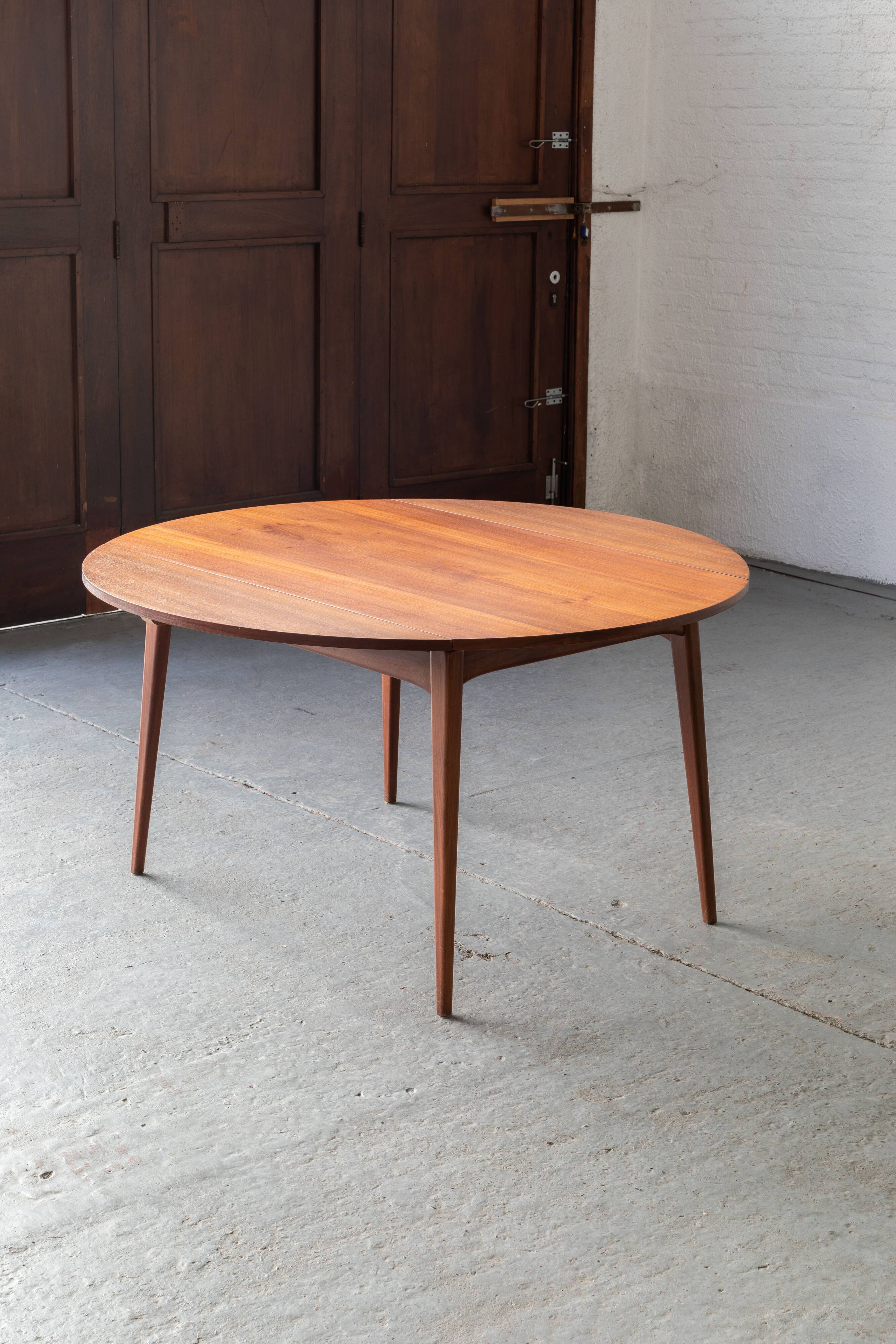 Round dining table by Louis Van Teeffelen for Wébé, 1960's