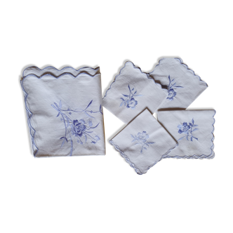 Lot nappe avec serviettes