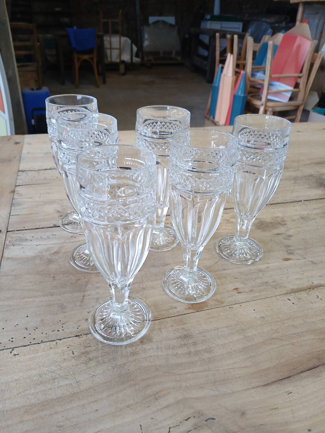6 flutes in thick chiseled glass