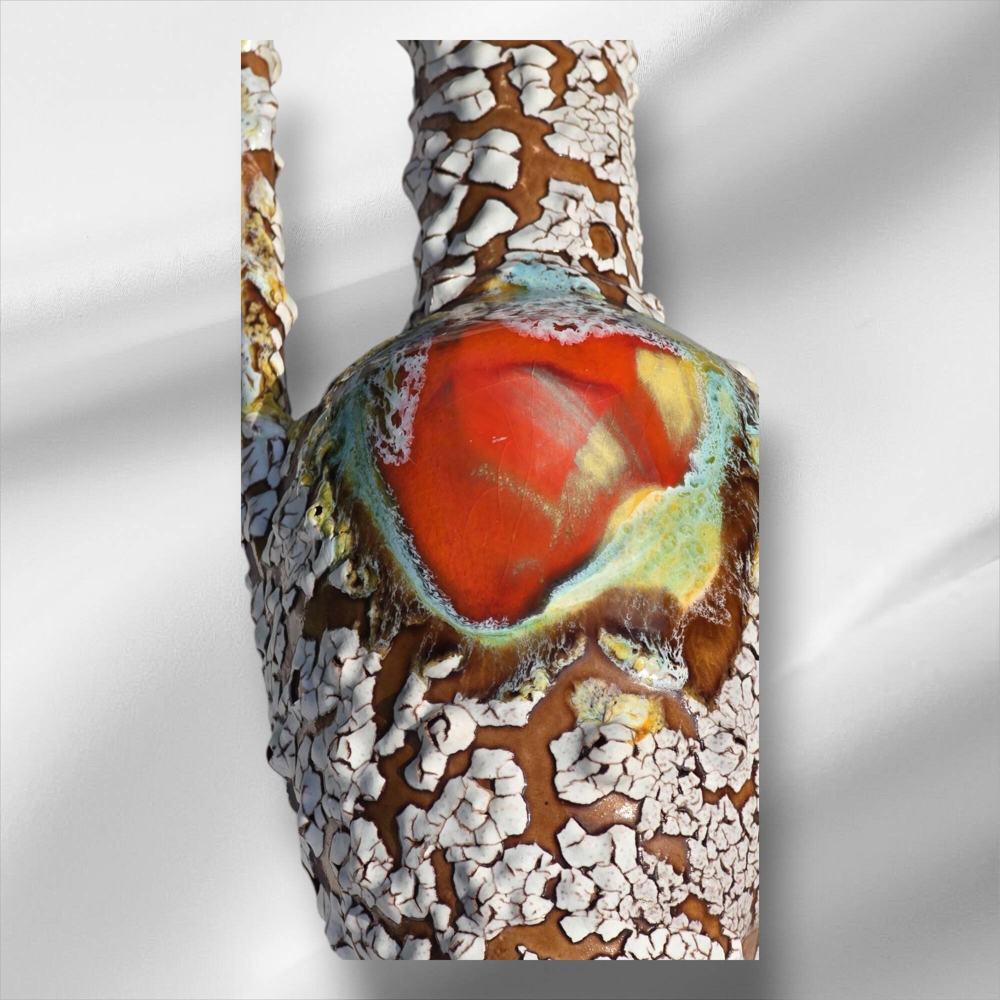 Vase amphore en écume de mer, France