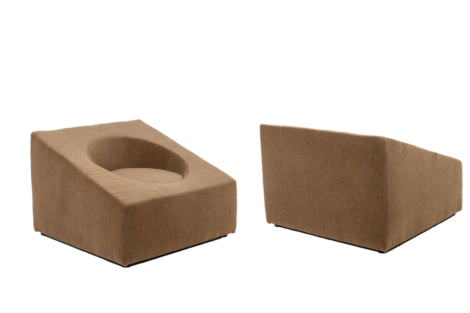 Pair of beige mohair fabric cube armchairs. Contemporary.