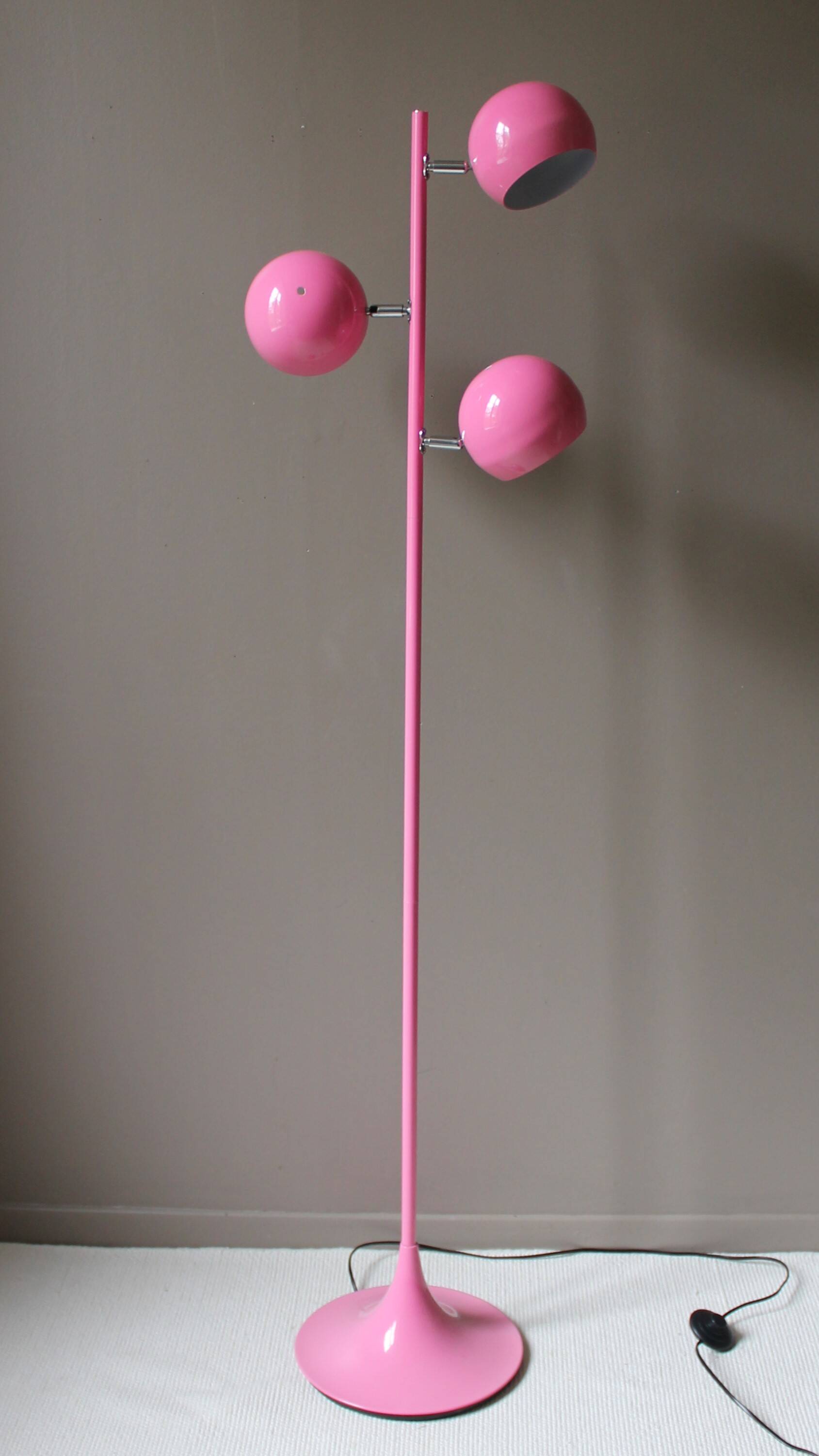 Vintage floor lamp 'intense pink'