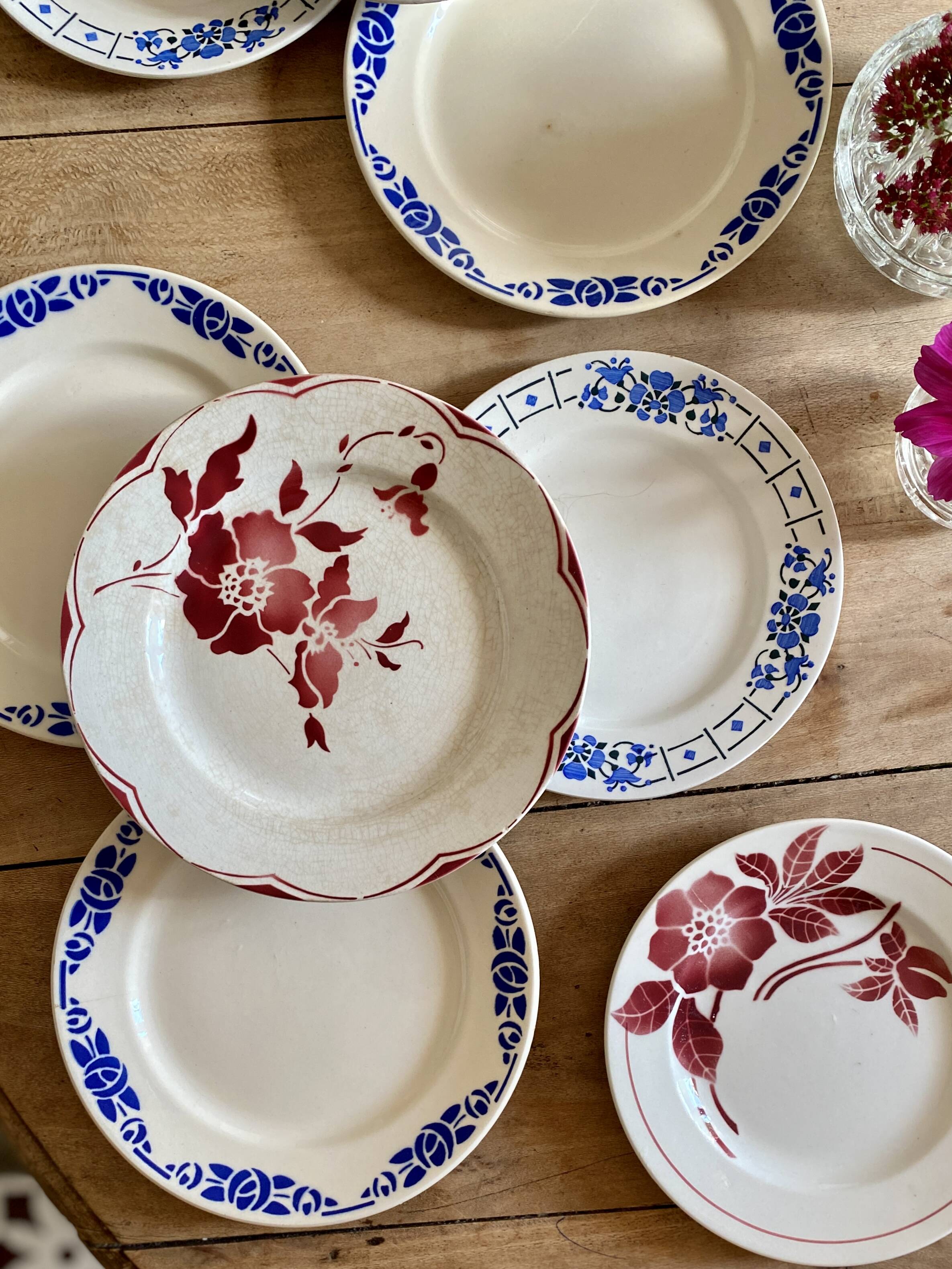 Set of 10 mismatched vintage dessert plates