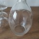 Coupes de champagne en verre ciselé et carafes
