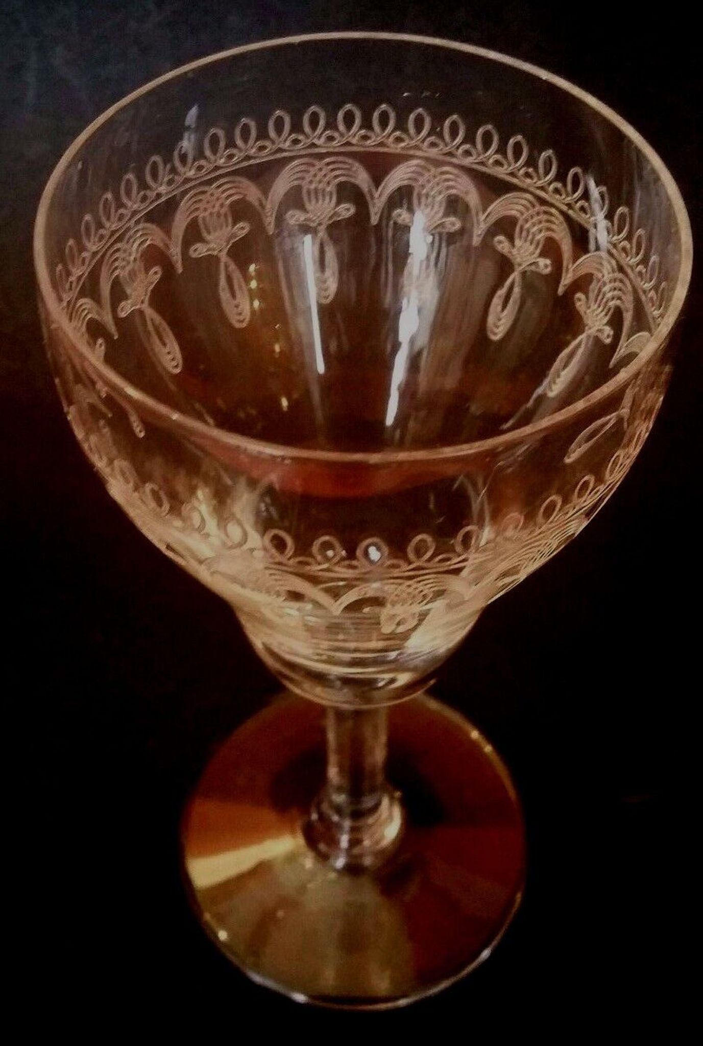 Port glass or crystal aperitif engraved nineteenth