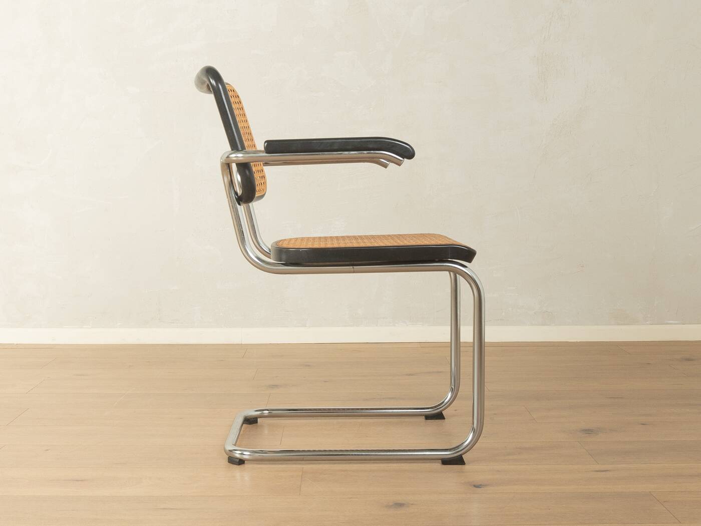 Thonet | Marcel Breuer cantilever chair