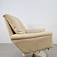 Fauteuil Cece pivotant en cuir de Leolux