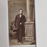 Ensemble de 6 photographies anciennes, portraits studio du XIXe siècle, hommes, femmes et enfants