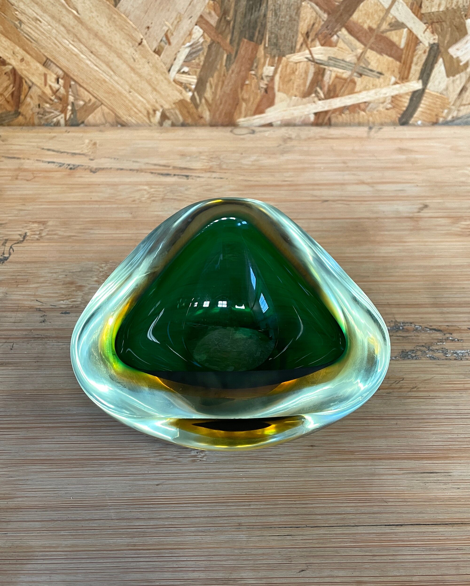 Cendrier Sommerso en verre de Murano en forme de diamant de Flavio Poli pour Seguso