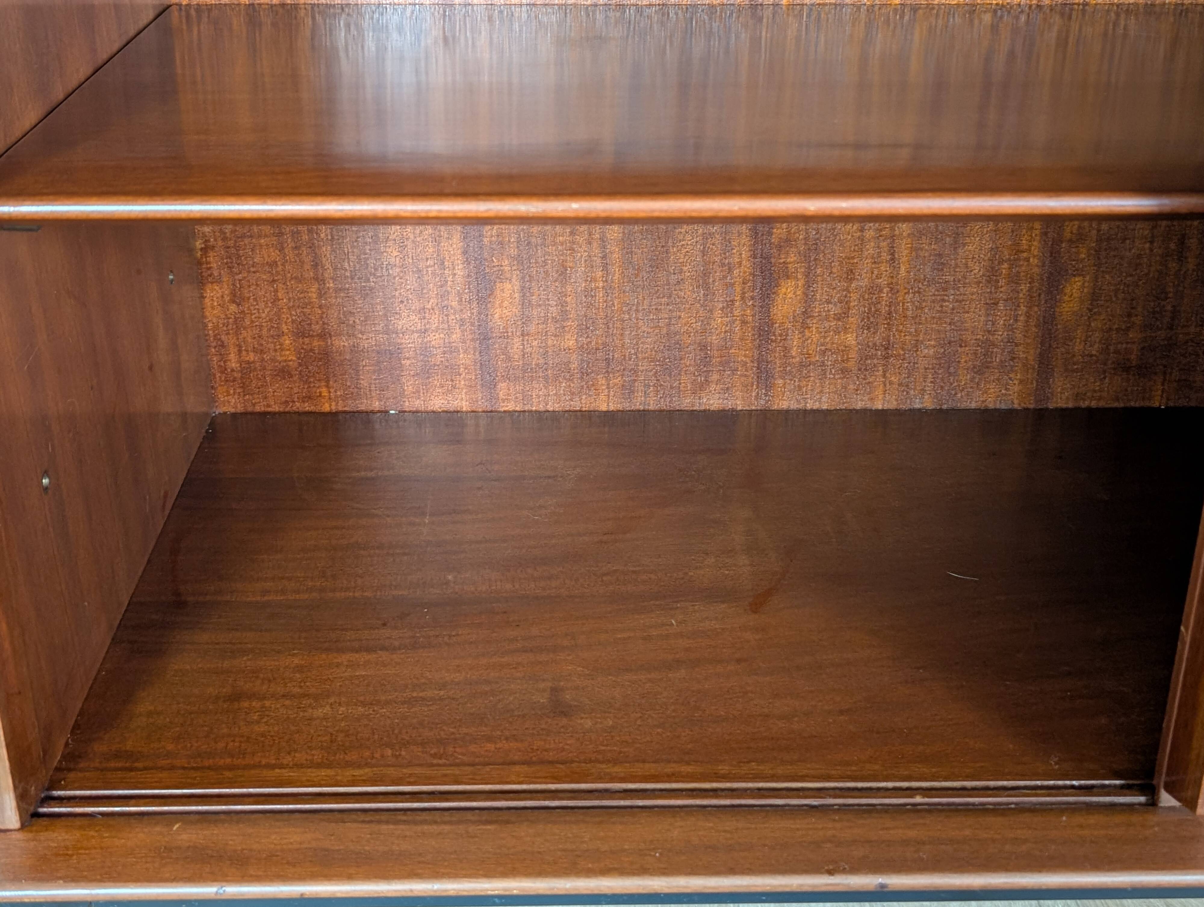 Oscar sideboard/display cabinet