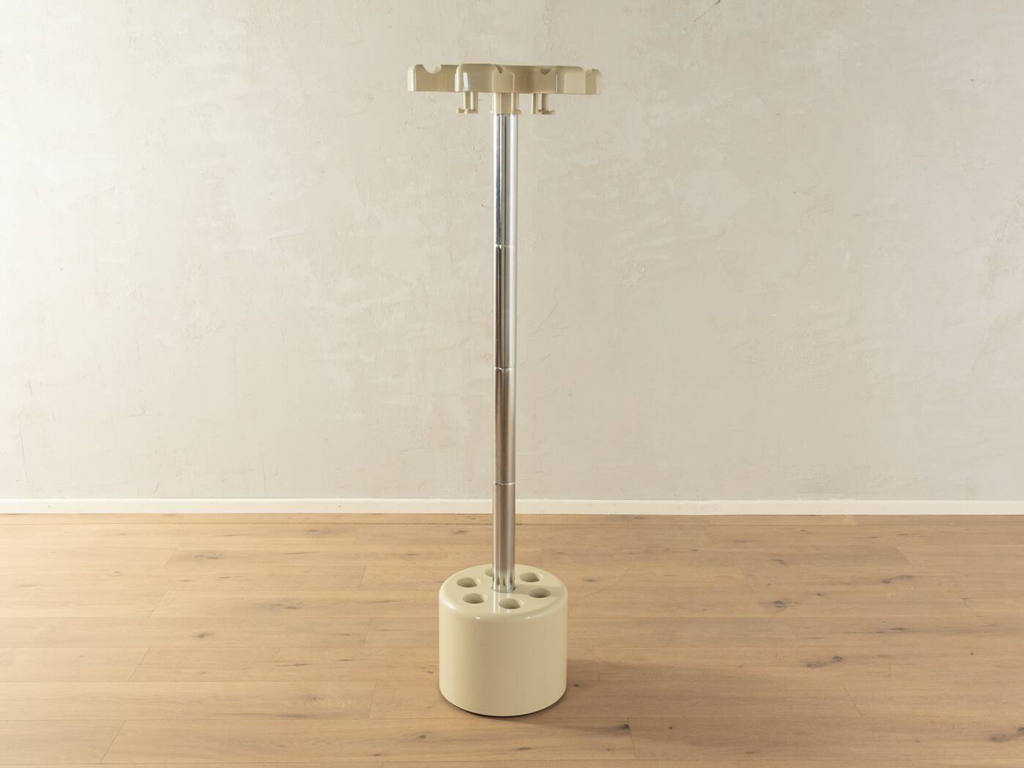 "Space Age" coat rack, model VIP, by Roberto Lucci & Paolo Orlandini for Pablett L/O Design from the 1970s