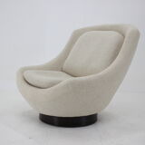 1970s Shell Lounge Chair in Bouclé Upholstery