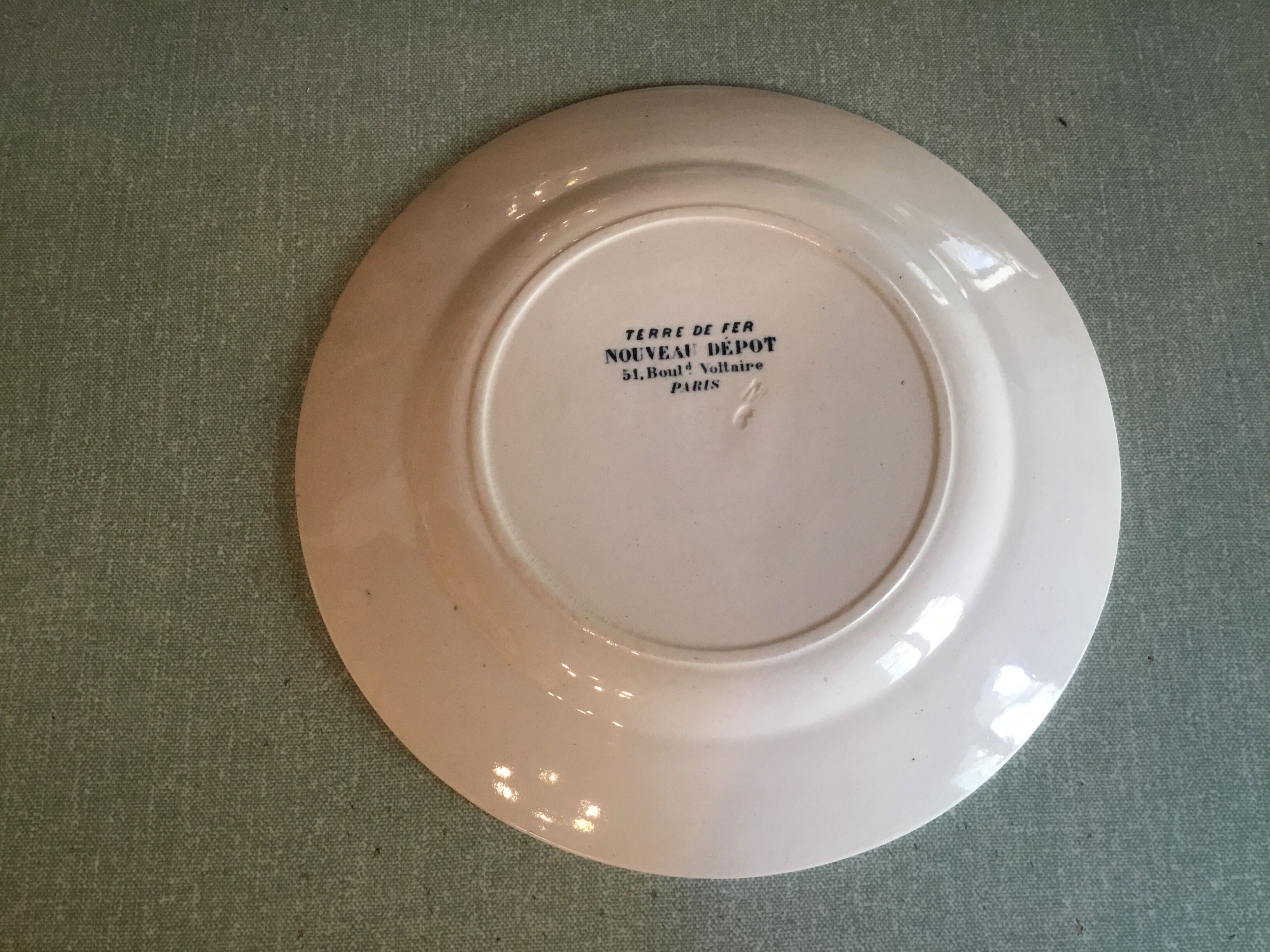 Plate Terre de Fer Birds