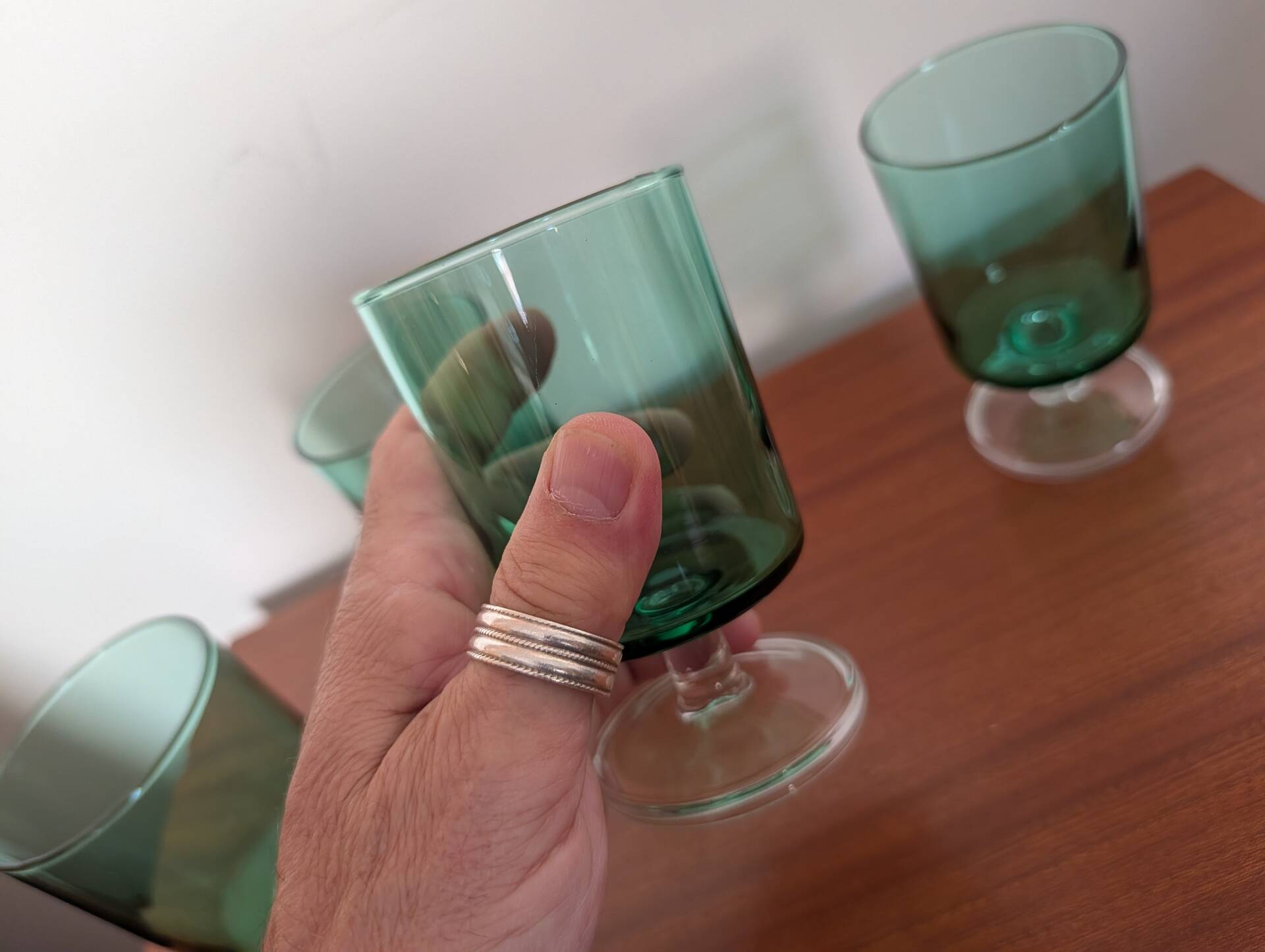 4 stemmed glasses in emerald green glass – 1970s