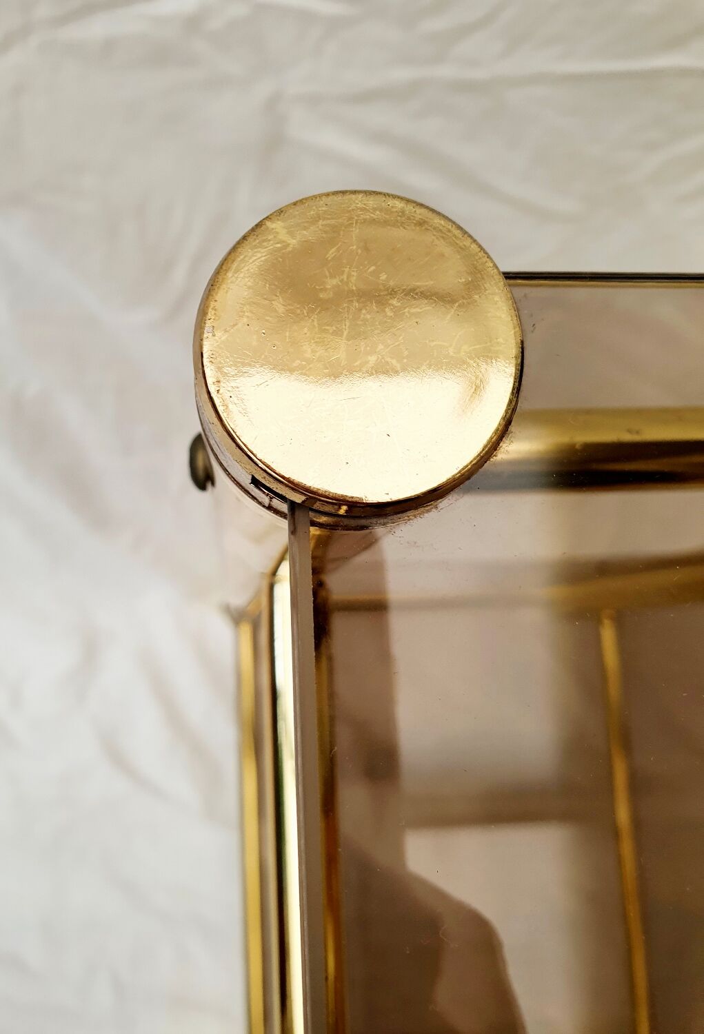 Sellette métal doré verre fumé