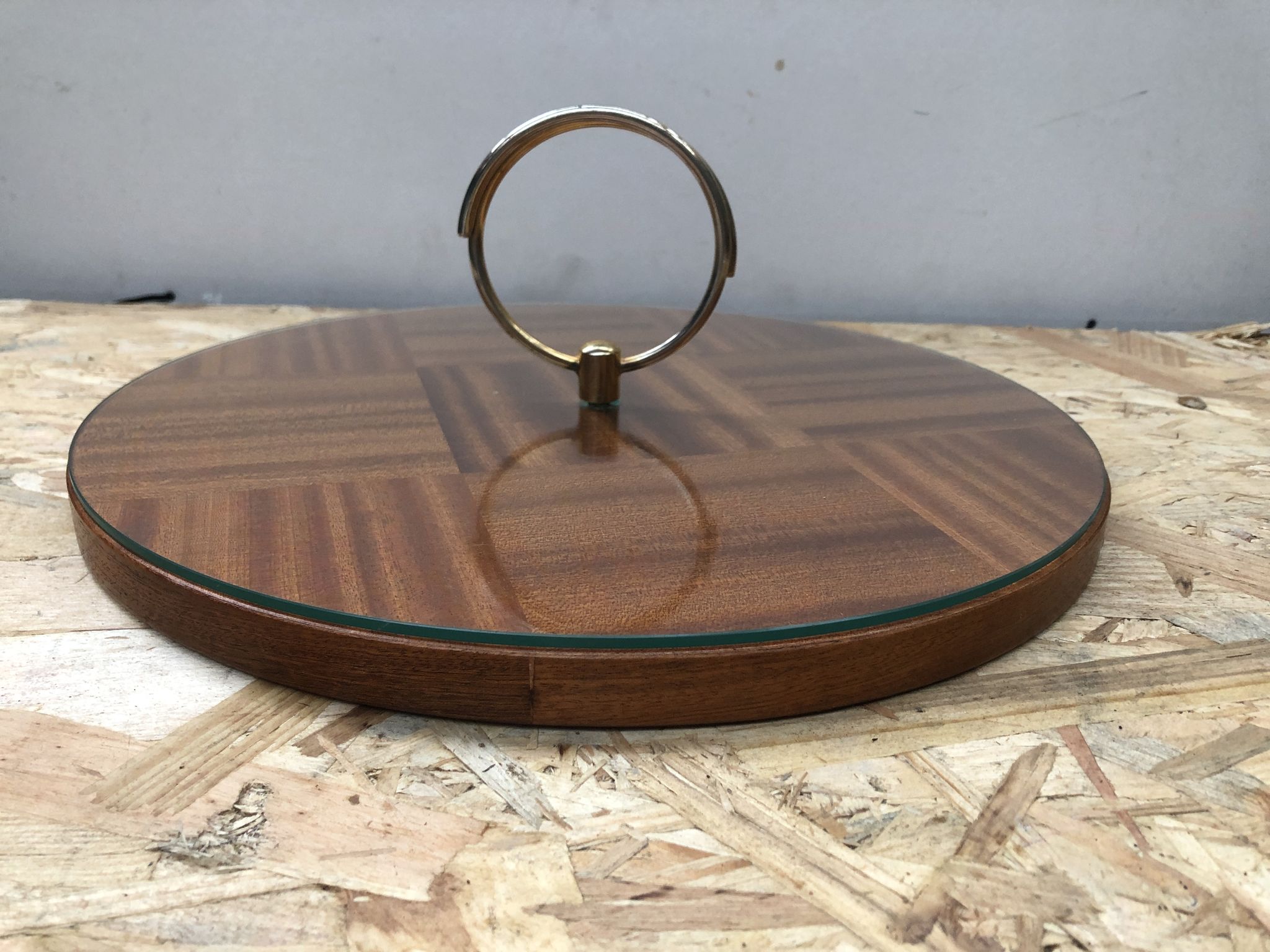 Ancien plat plateau fromage bois + plexi + anse laiton cuisine vintage