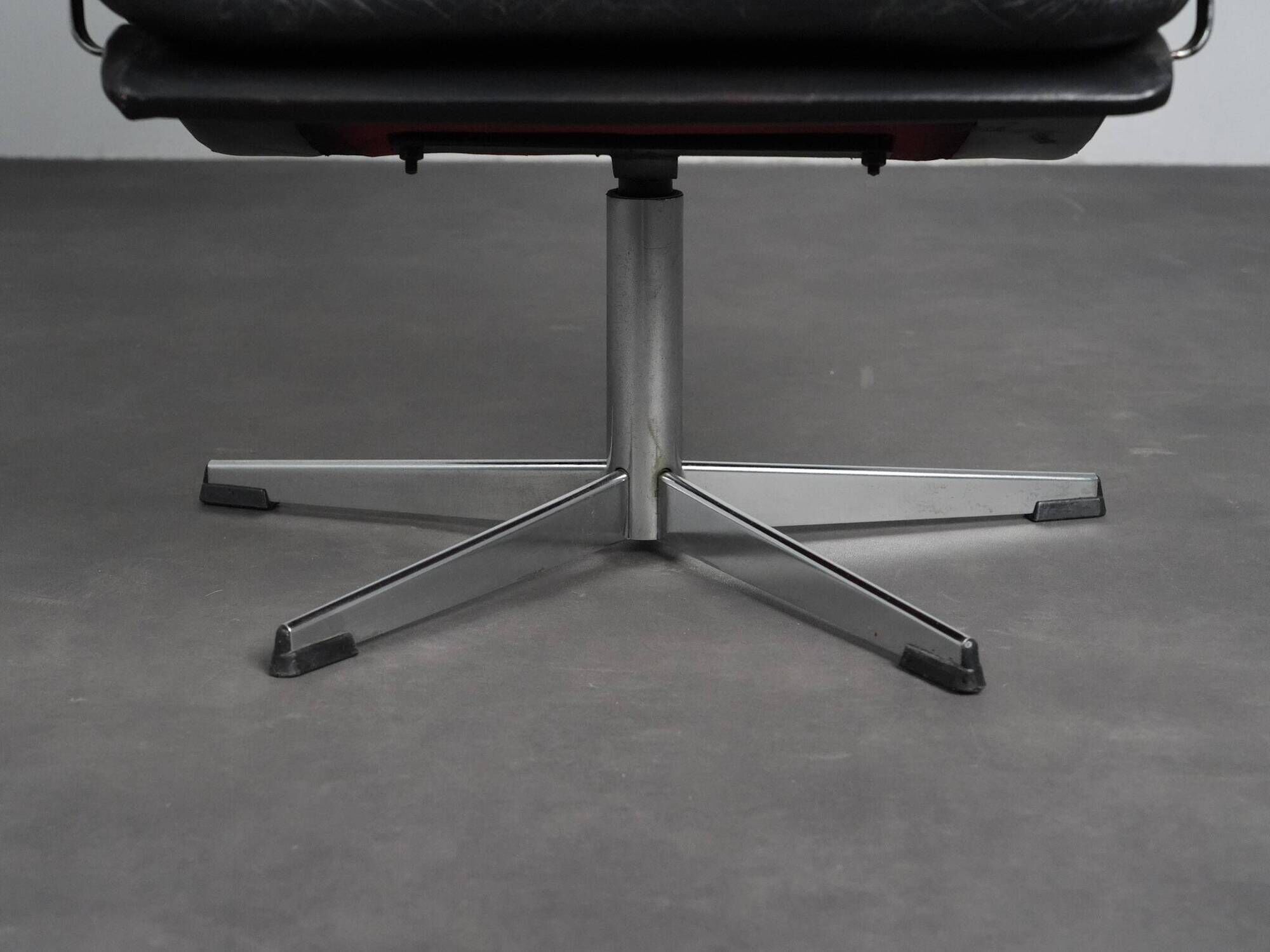 Modernist Black Leather Swivel Lounge Chair, Netherlands, 1960s