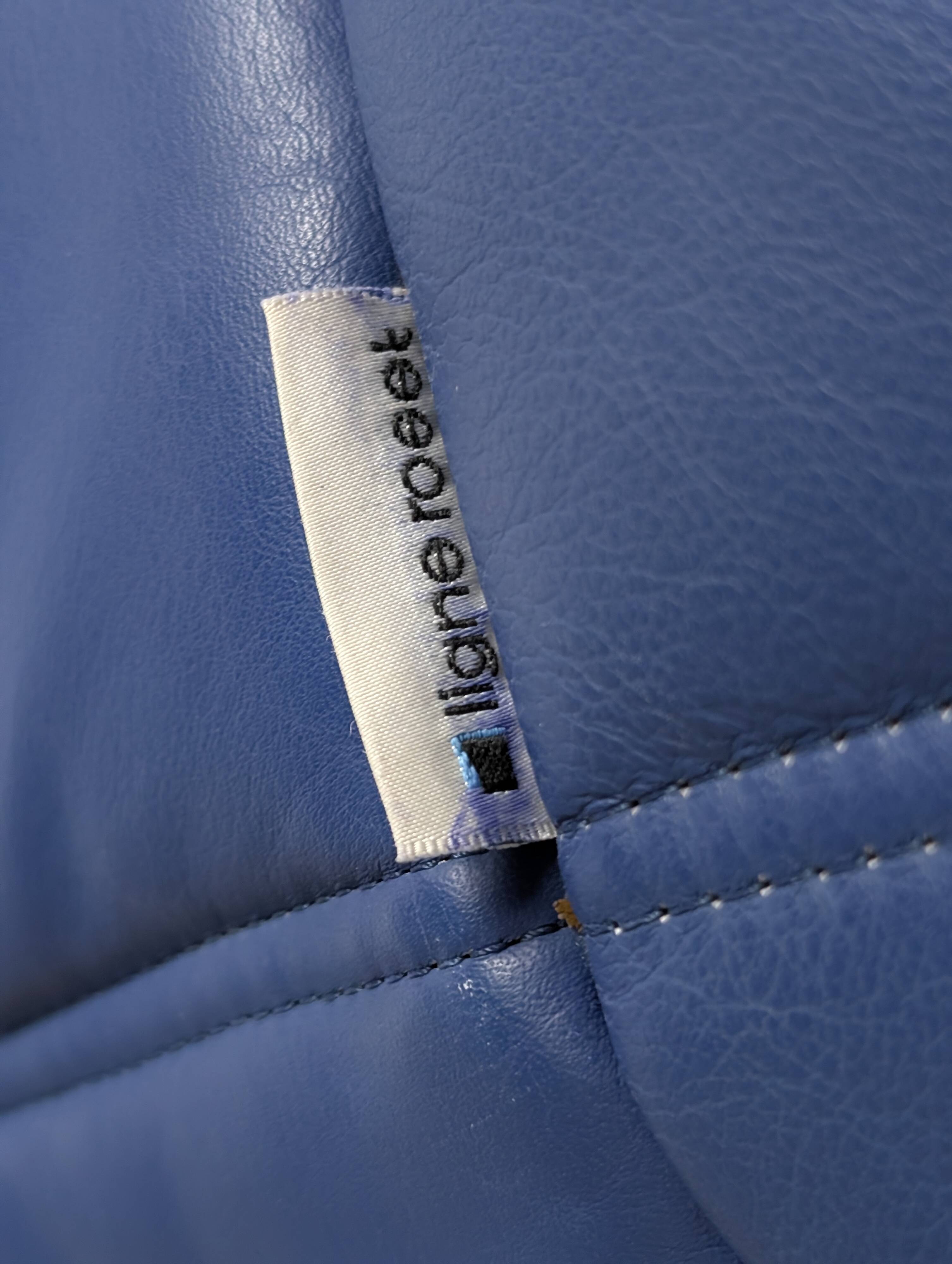 Canapé d'angle Michel Ducaroy Ligne Roset en cuir bleu Togo, France, années 1980