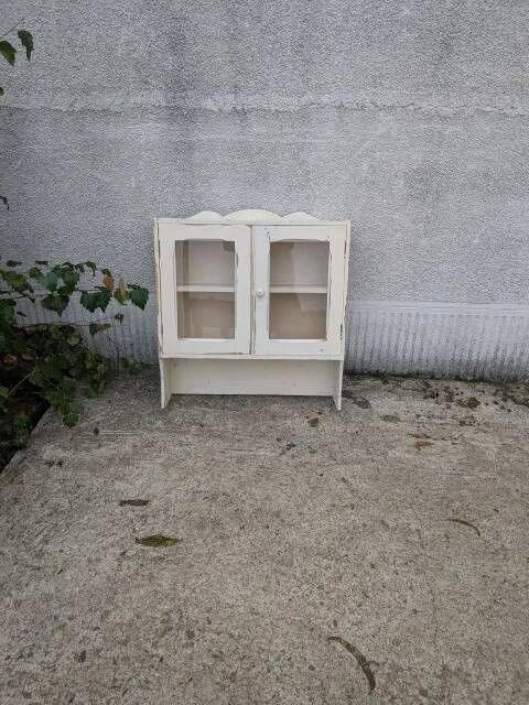 Small hanging display case