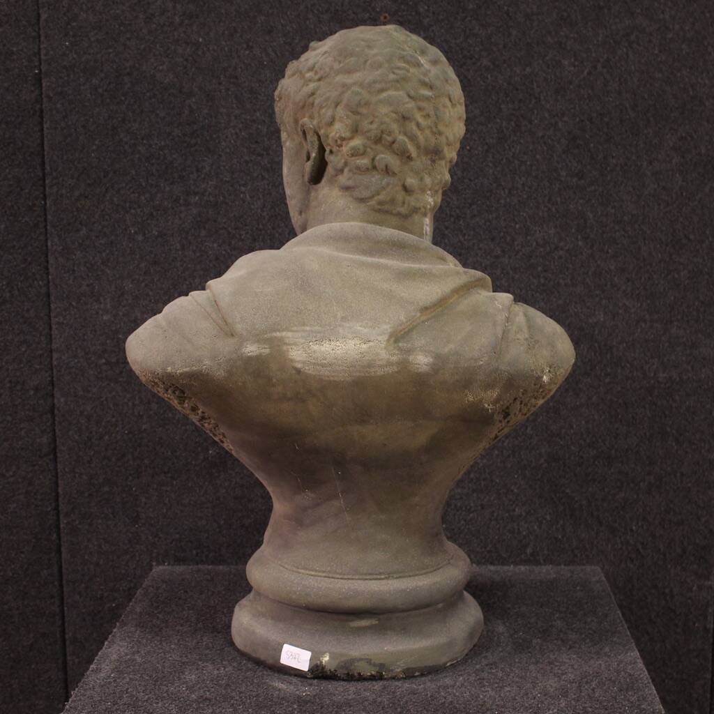 Buste en ciment de l'empereur Caracalla