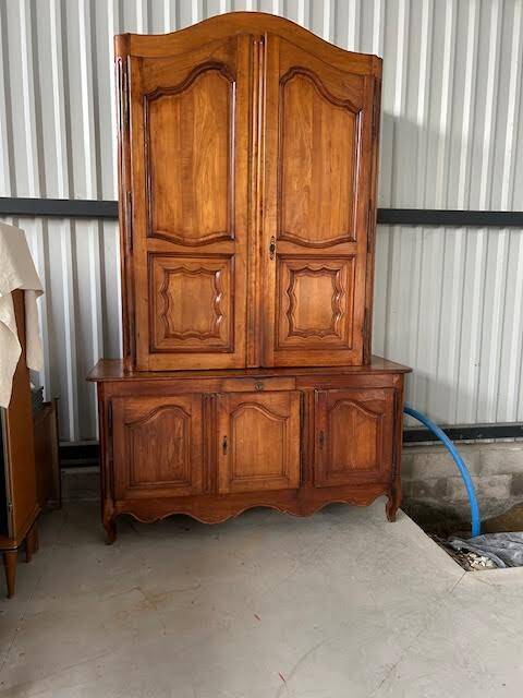 Large 18th century buffet in 2 parts