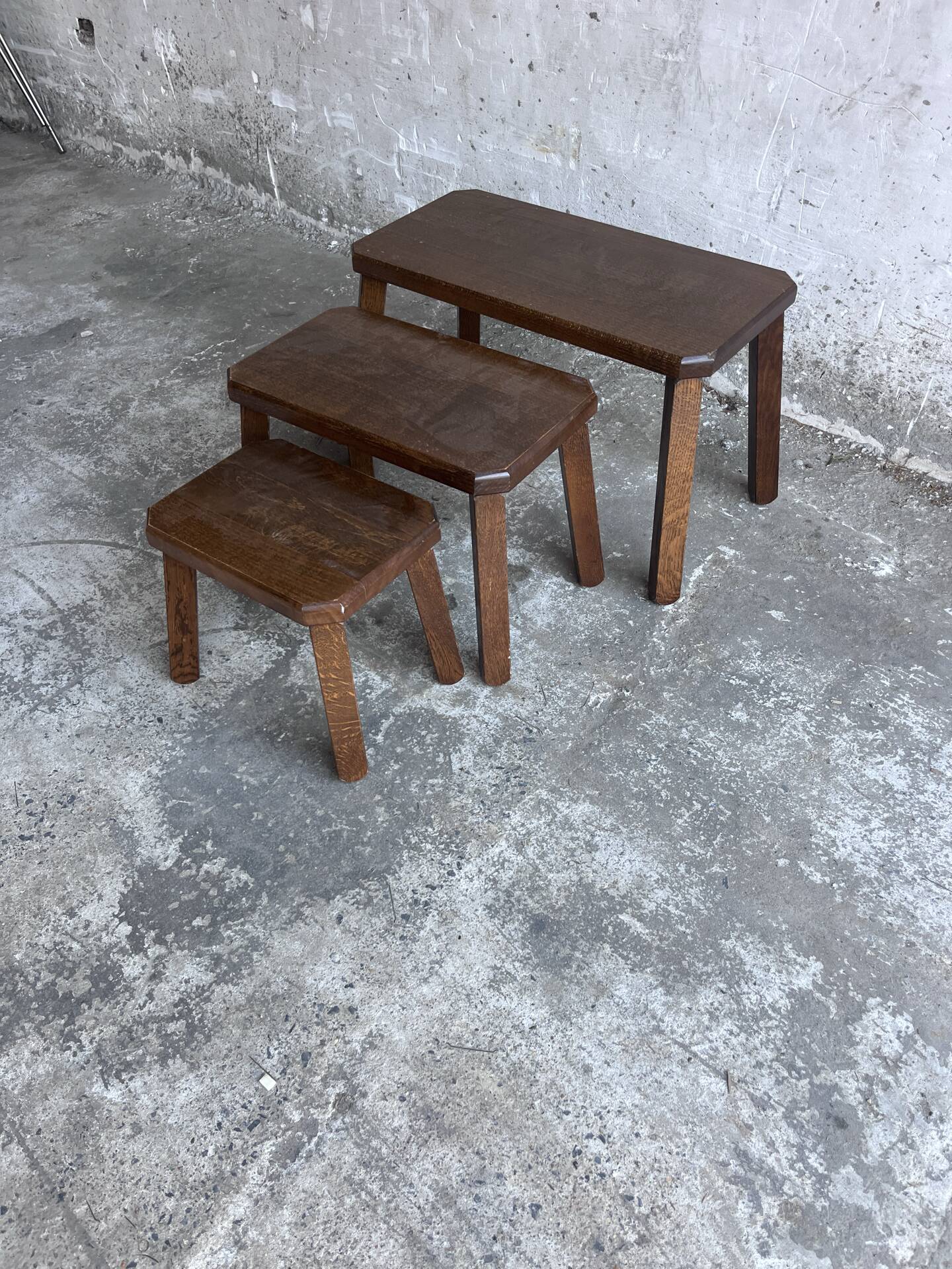 Ensemble de 3 tables gigognes en chêne