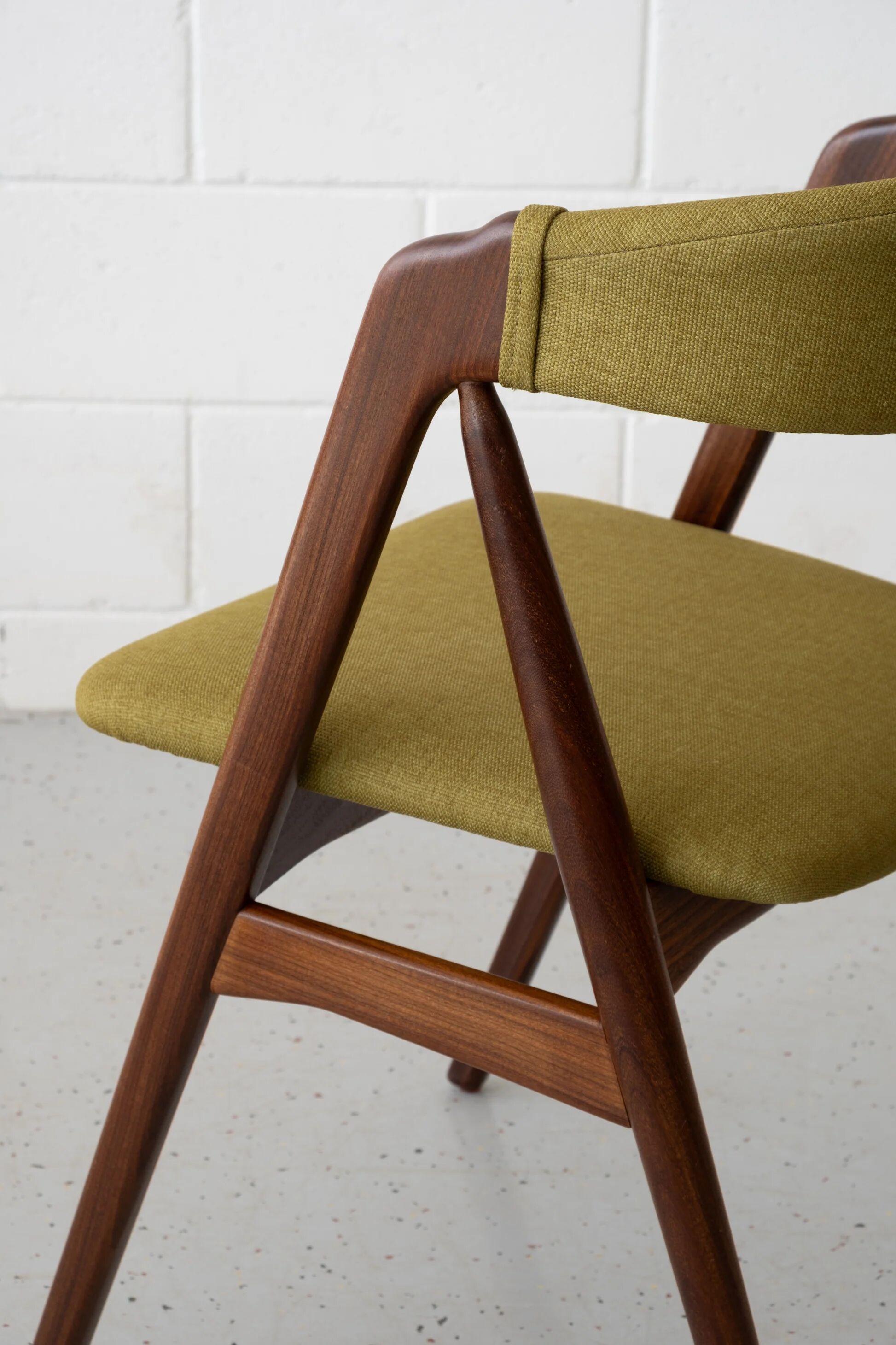 Chaises en teck modèle 205 de Thomas Harlev
