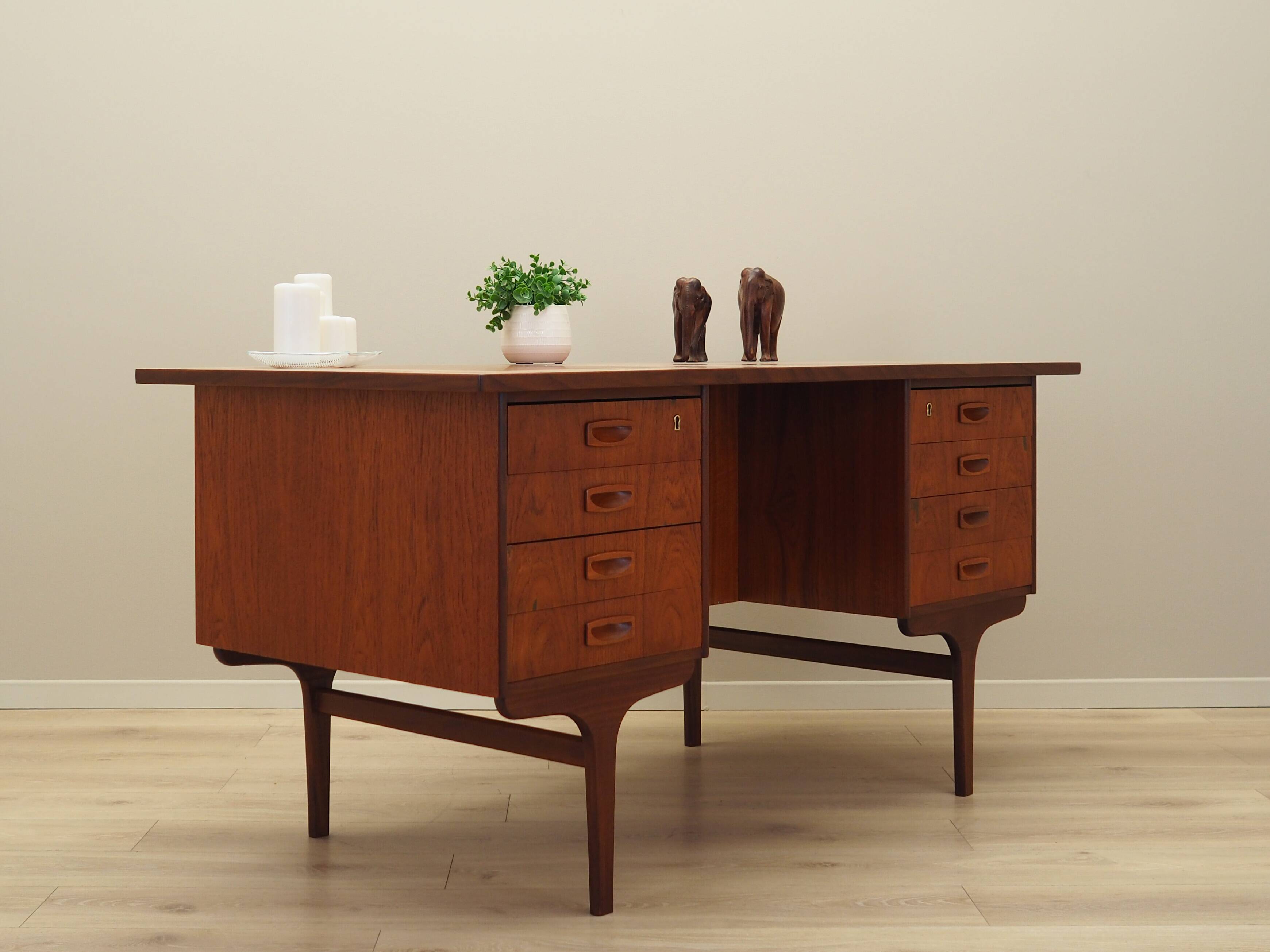 Teak desk, Danish design, 1960s