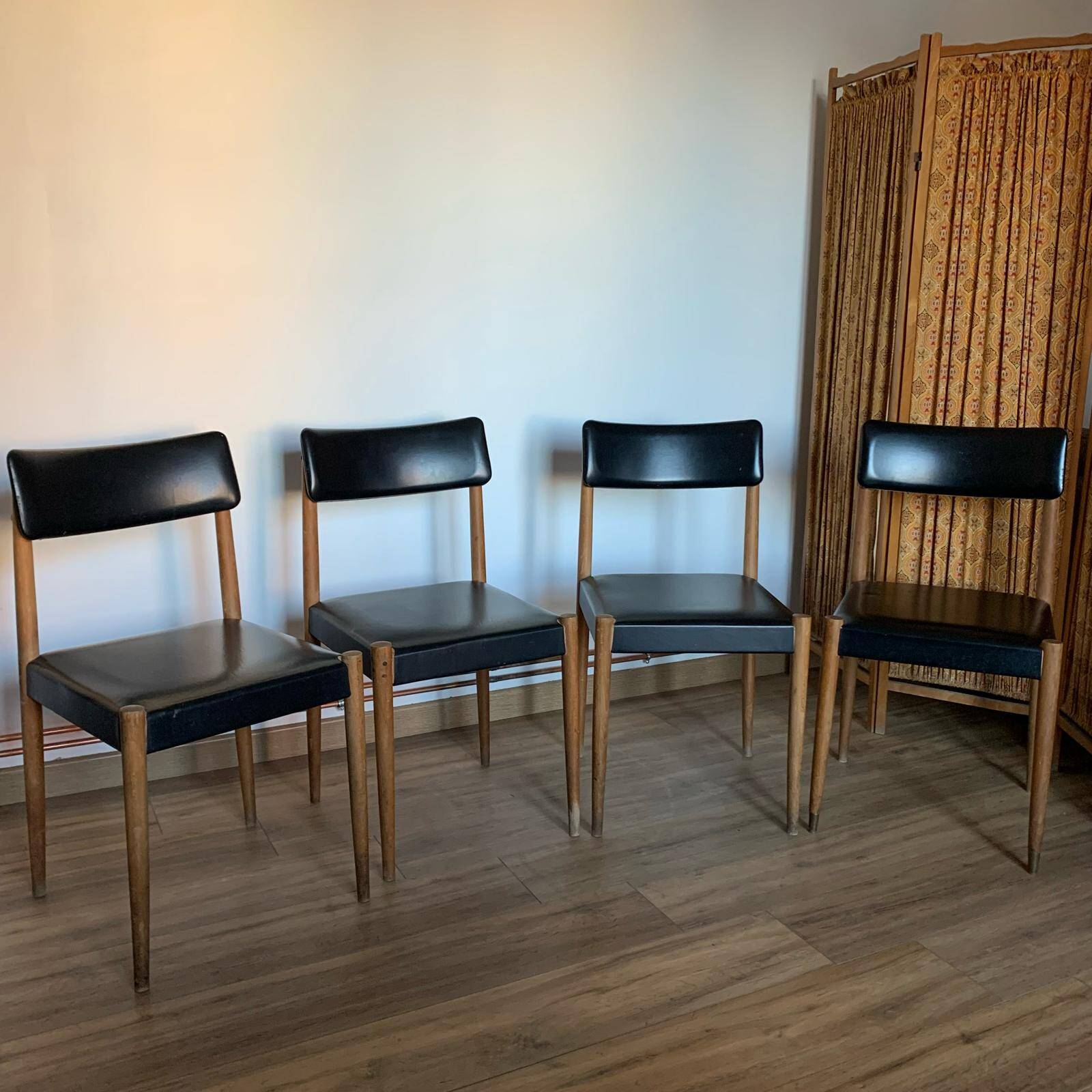 Set of 4 Scandinavian chairs