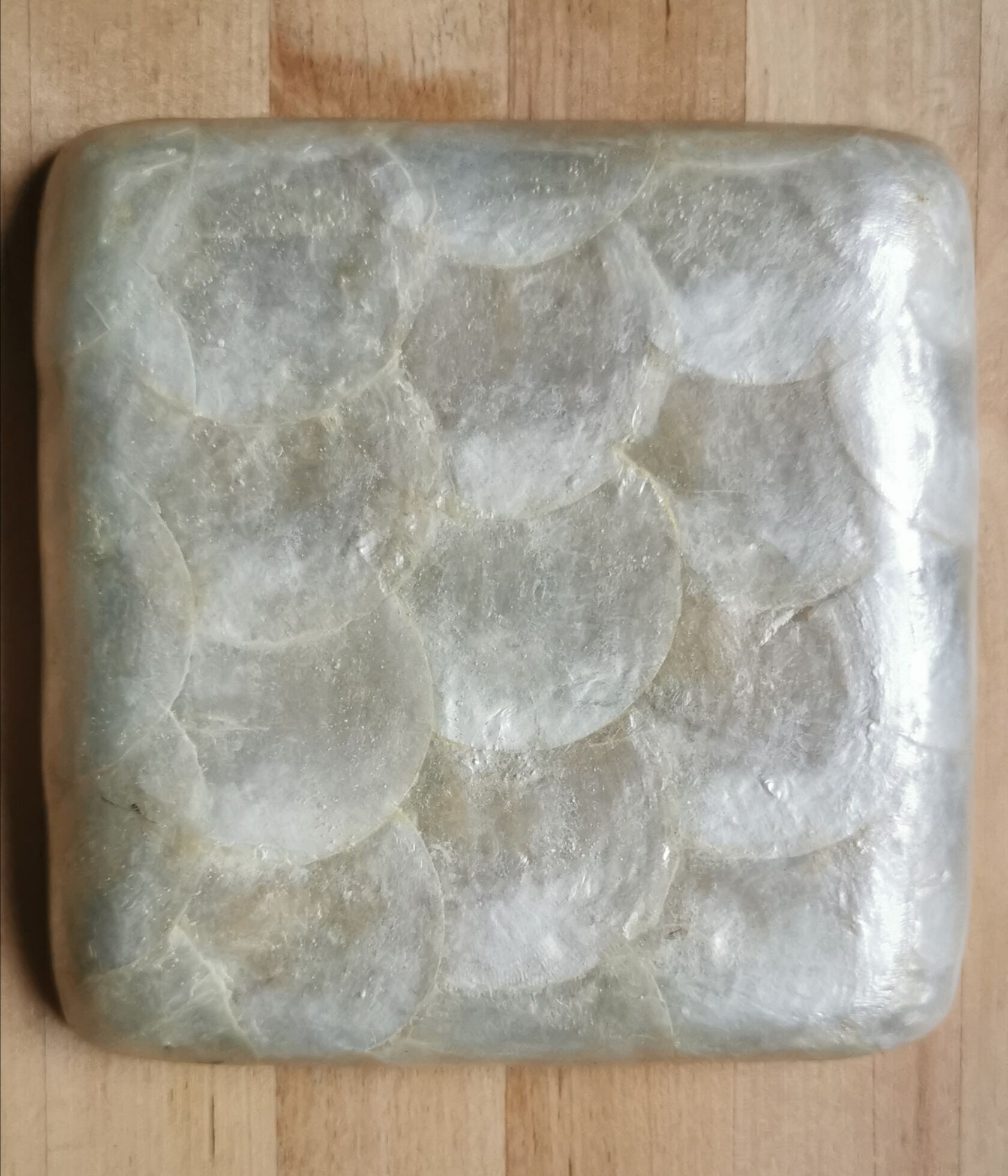 Trays mother-of-pearl petals and vintage fiber