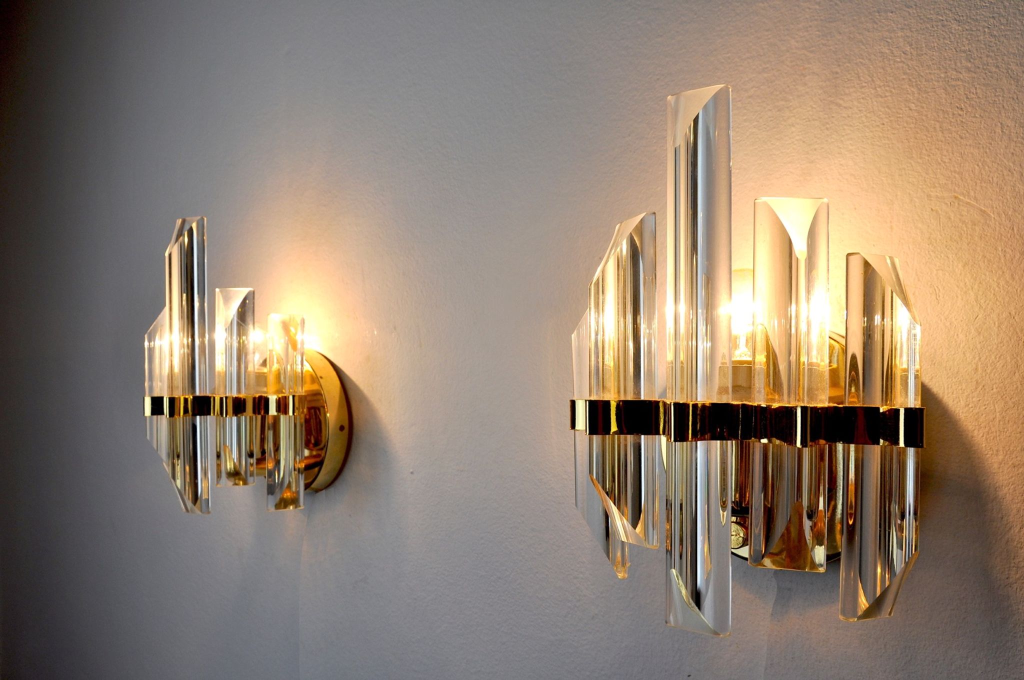 Pair of Venini glass wall lamps, Italy, 1970