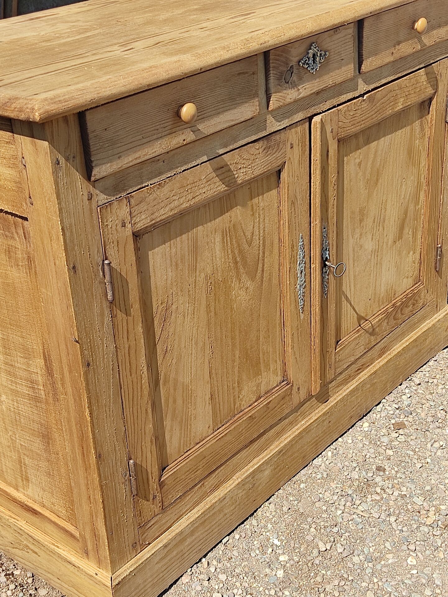 Workshop furniture in fir