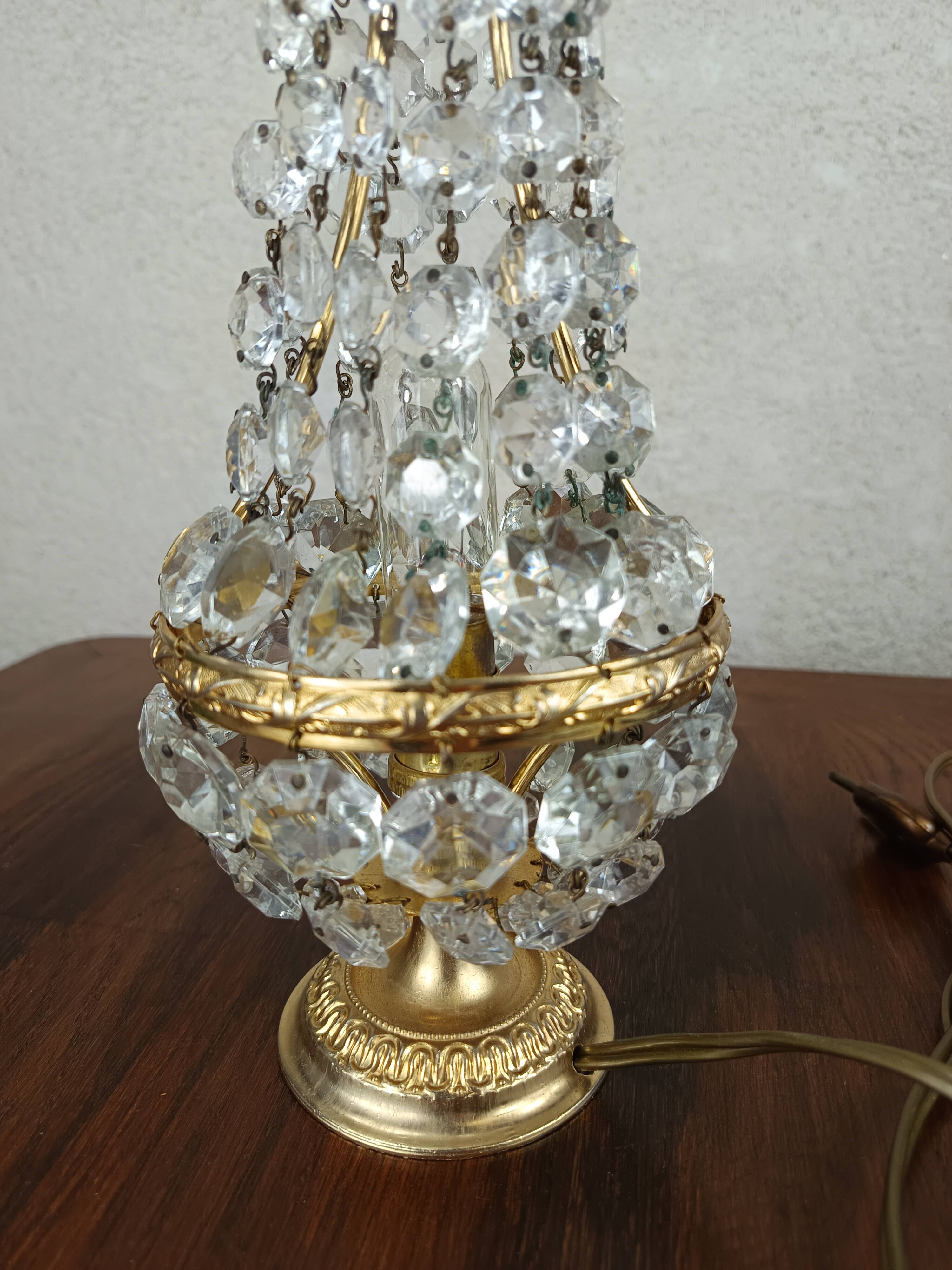 Lampe à poser pampilles.