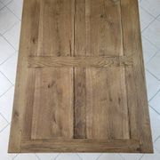 Extendable oak table