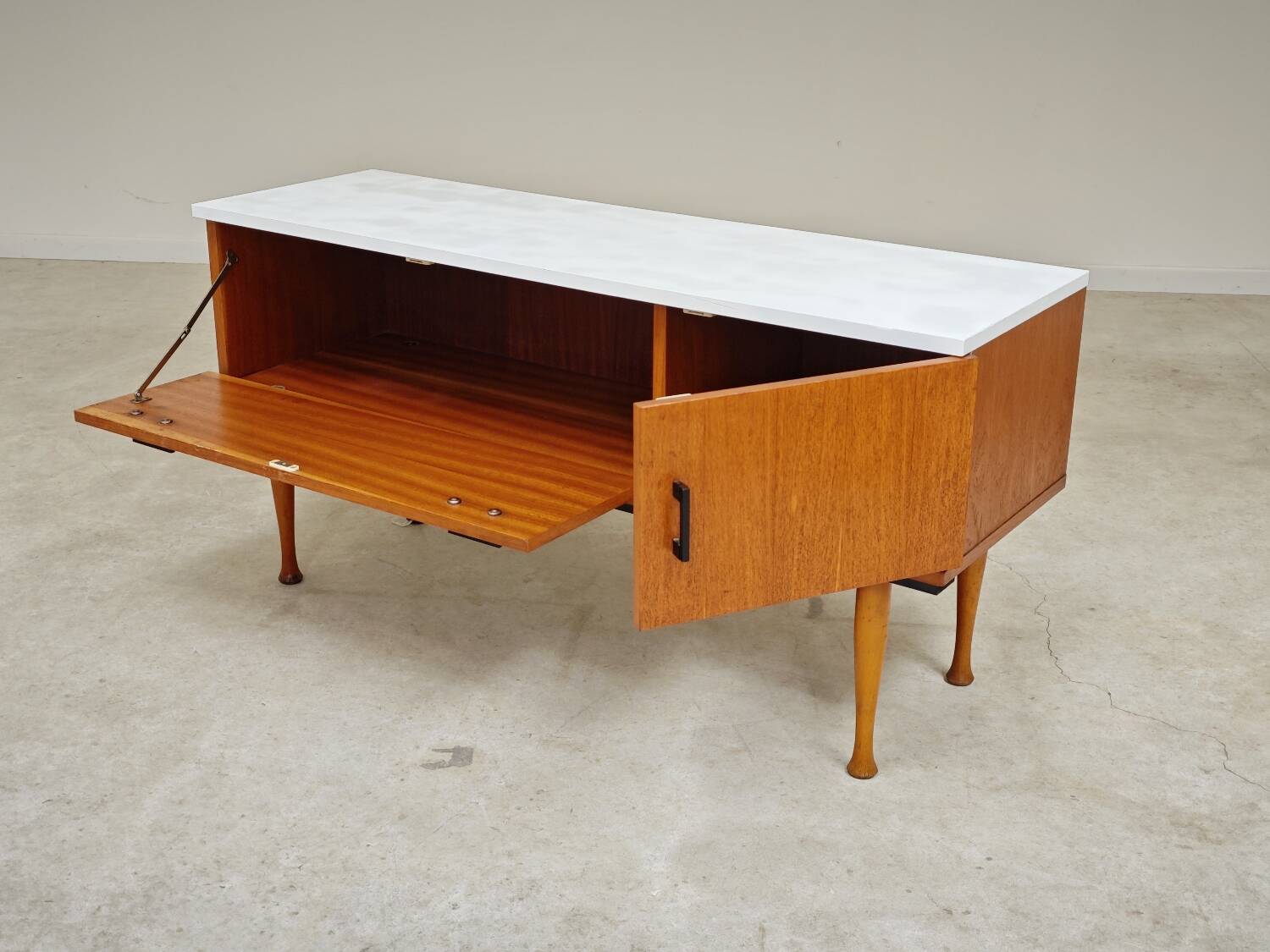 Ancienne meuble coiffeuse style scandinave 1960
