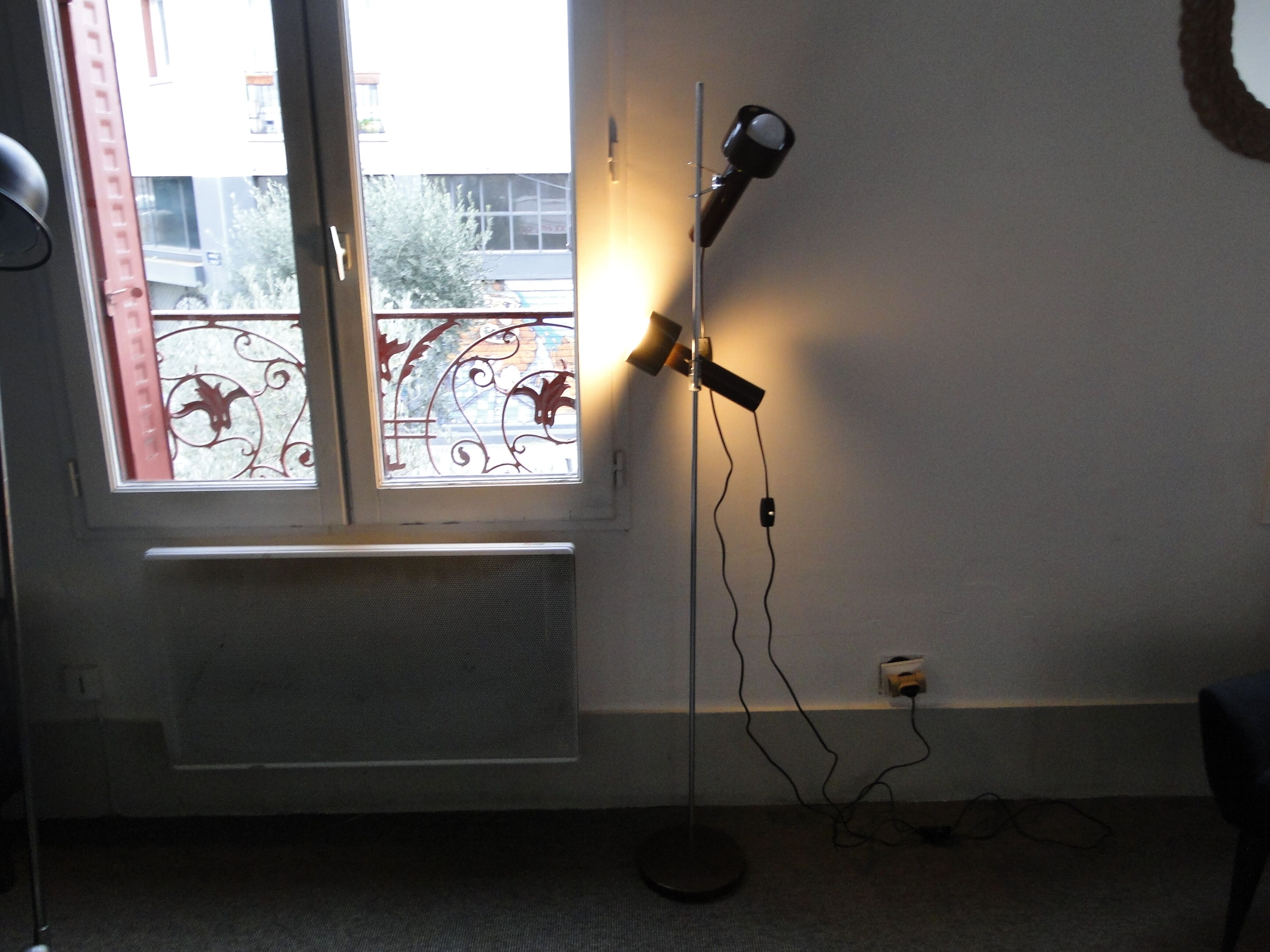 Lamppost space age brown with 2 spots