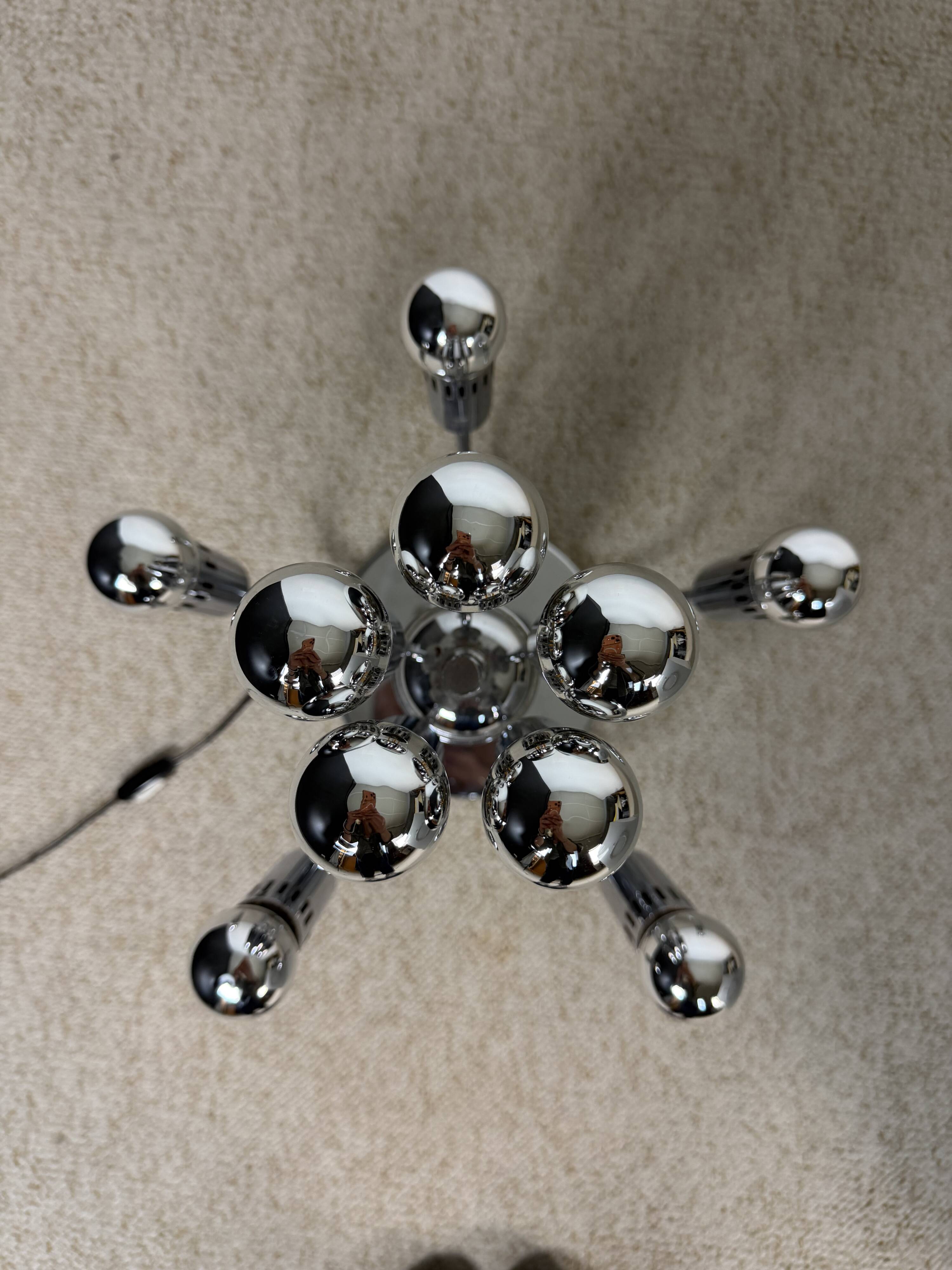 Table lamp