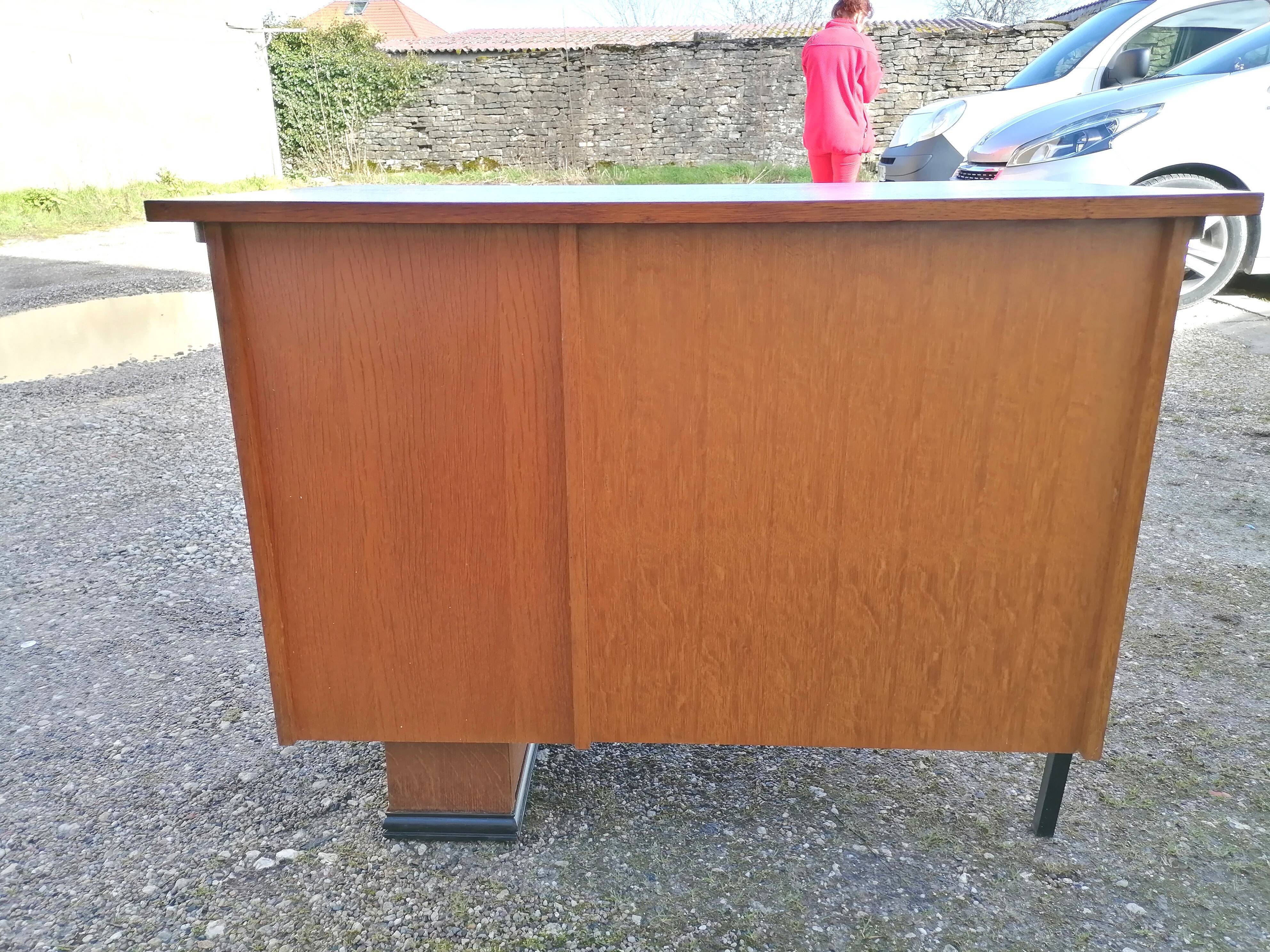 SMALL OFFICE. VINTAGE