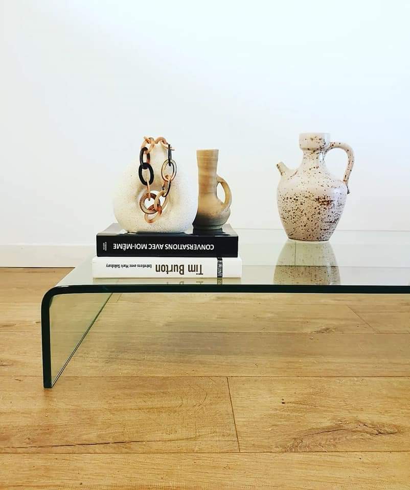 Thermoformed glass coffee table