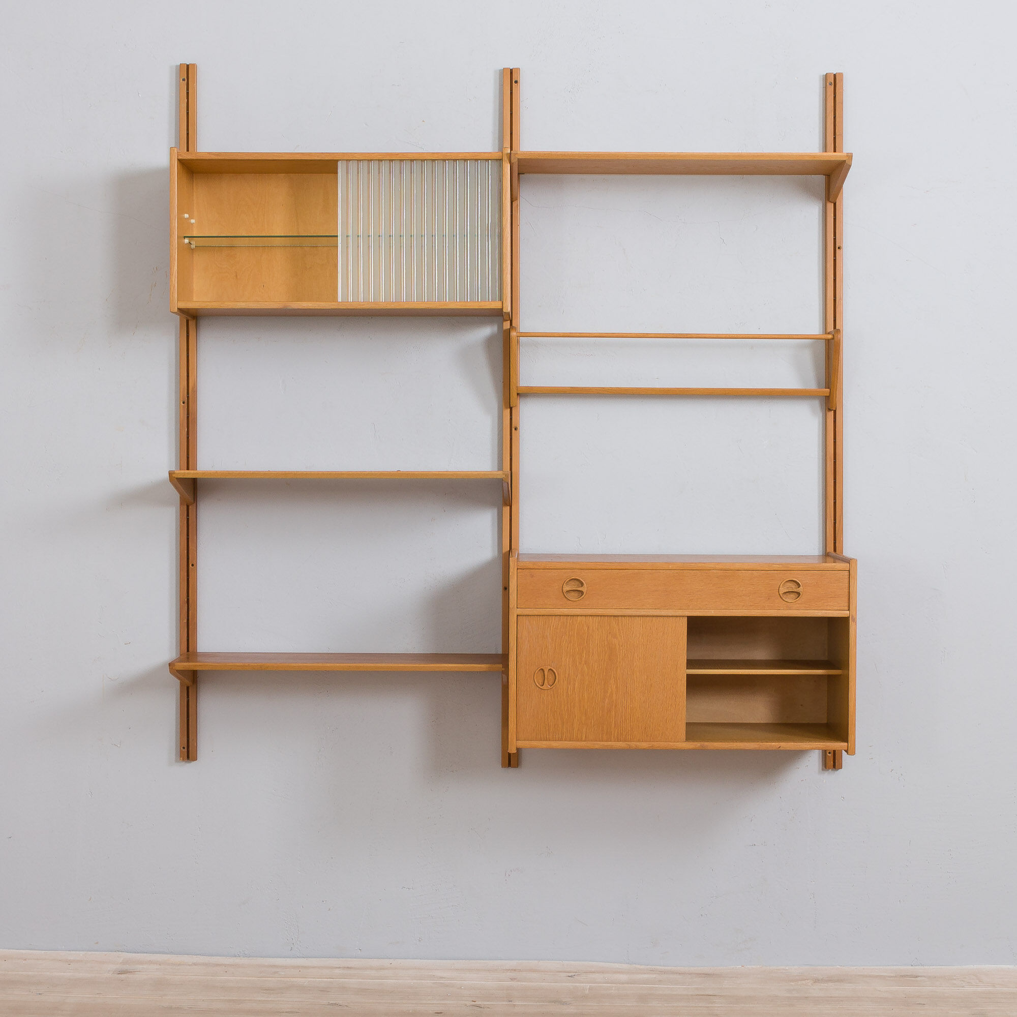 Two-bay oak wall unit by Sven Andersen, Norway 1970
