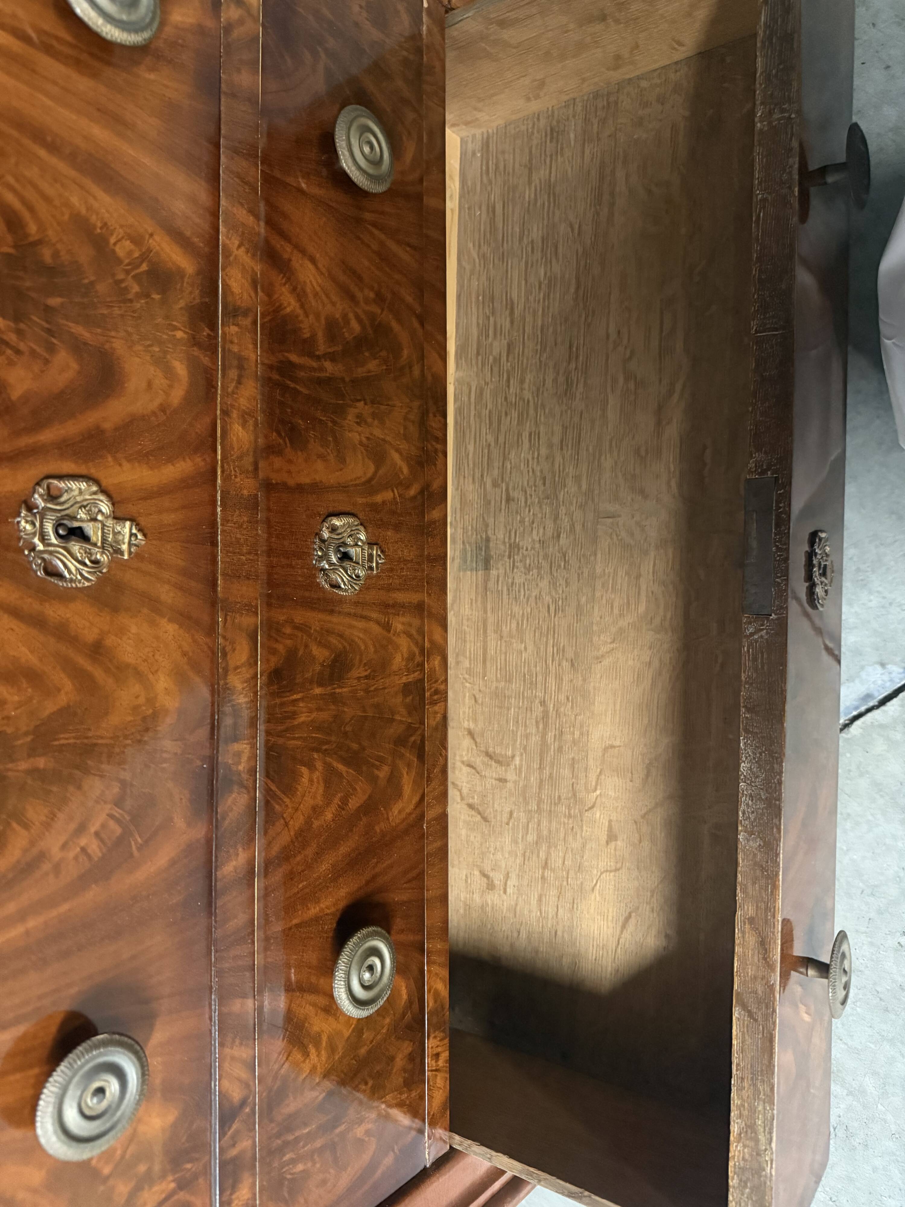 Flamed mahogany writing desk – 19th century